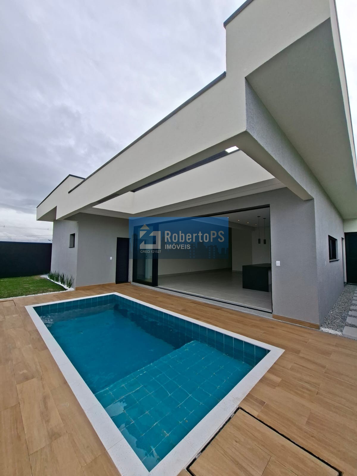 Casa térrea de luxo em condomínio: 3 quartos, 3 suítes, 2 sa