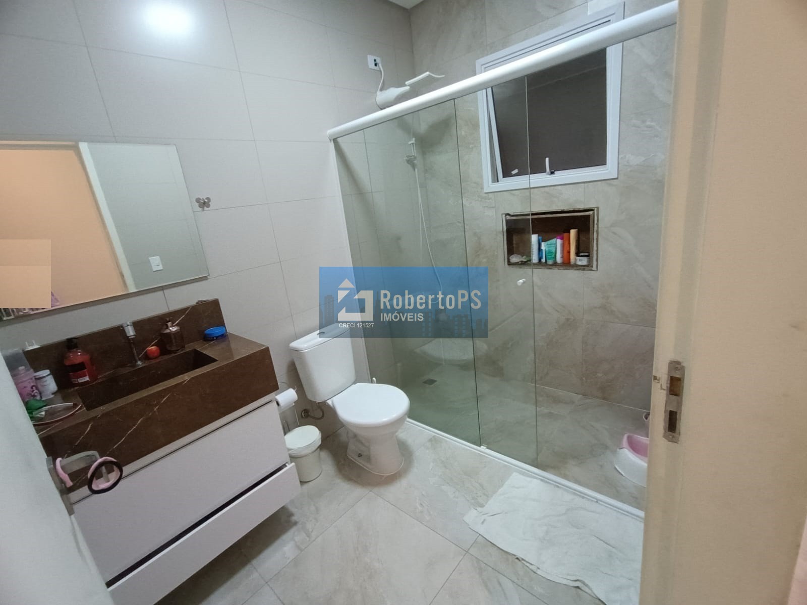 Venda de casa em jacareí-sp: 3 quartos, 1 suíte, 3 salas, 2 