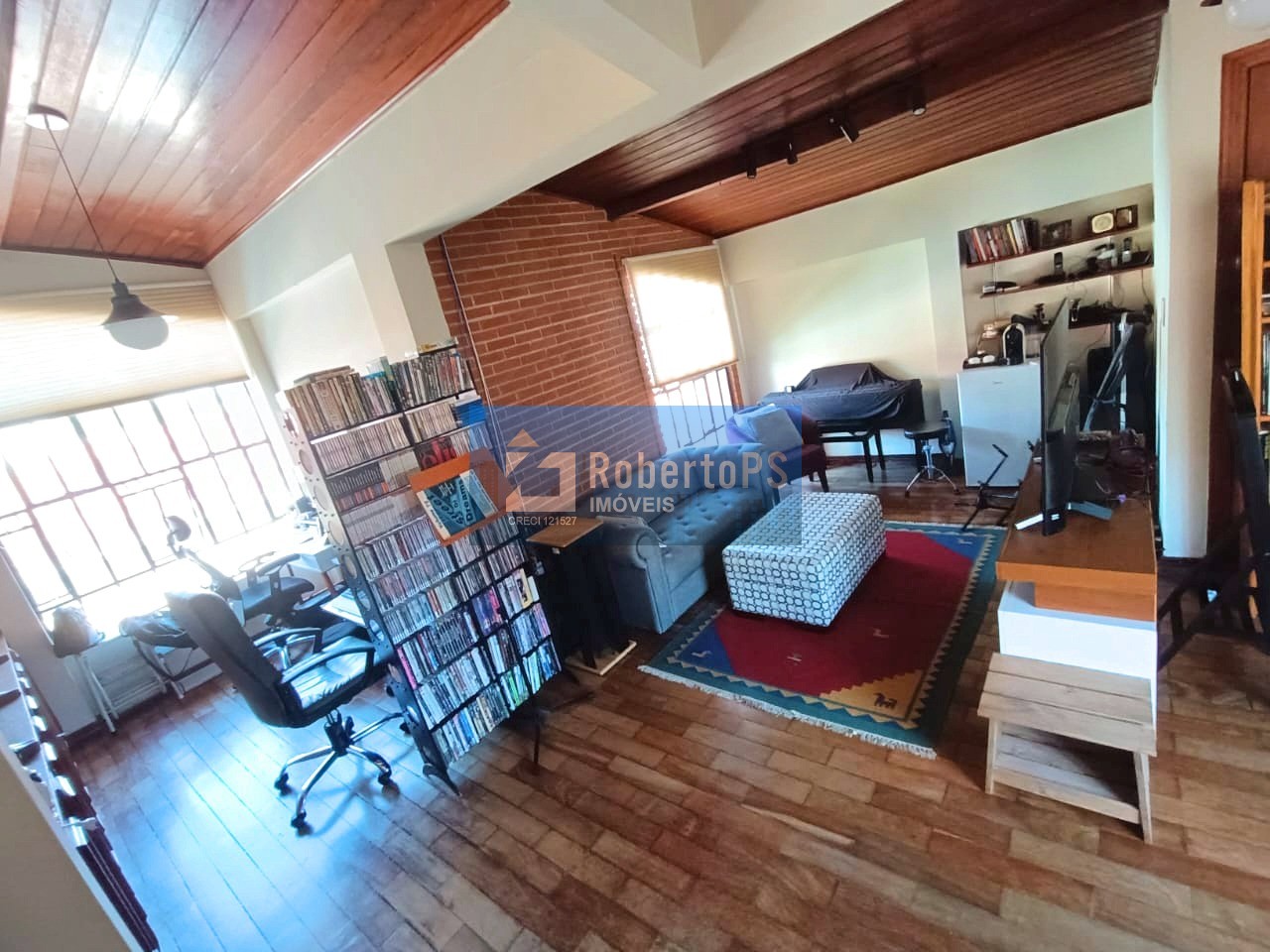 Luxuosa Casa em Condomínio à Venda em São José dos Campos-SP Jardim das Colinas 5 quartos, 3 suítes, 5 salas, 5 banheiros, 3 vagas de garagem 316m² de área