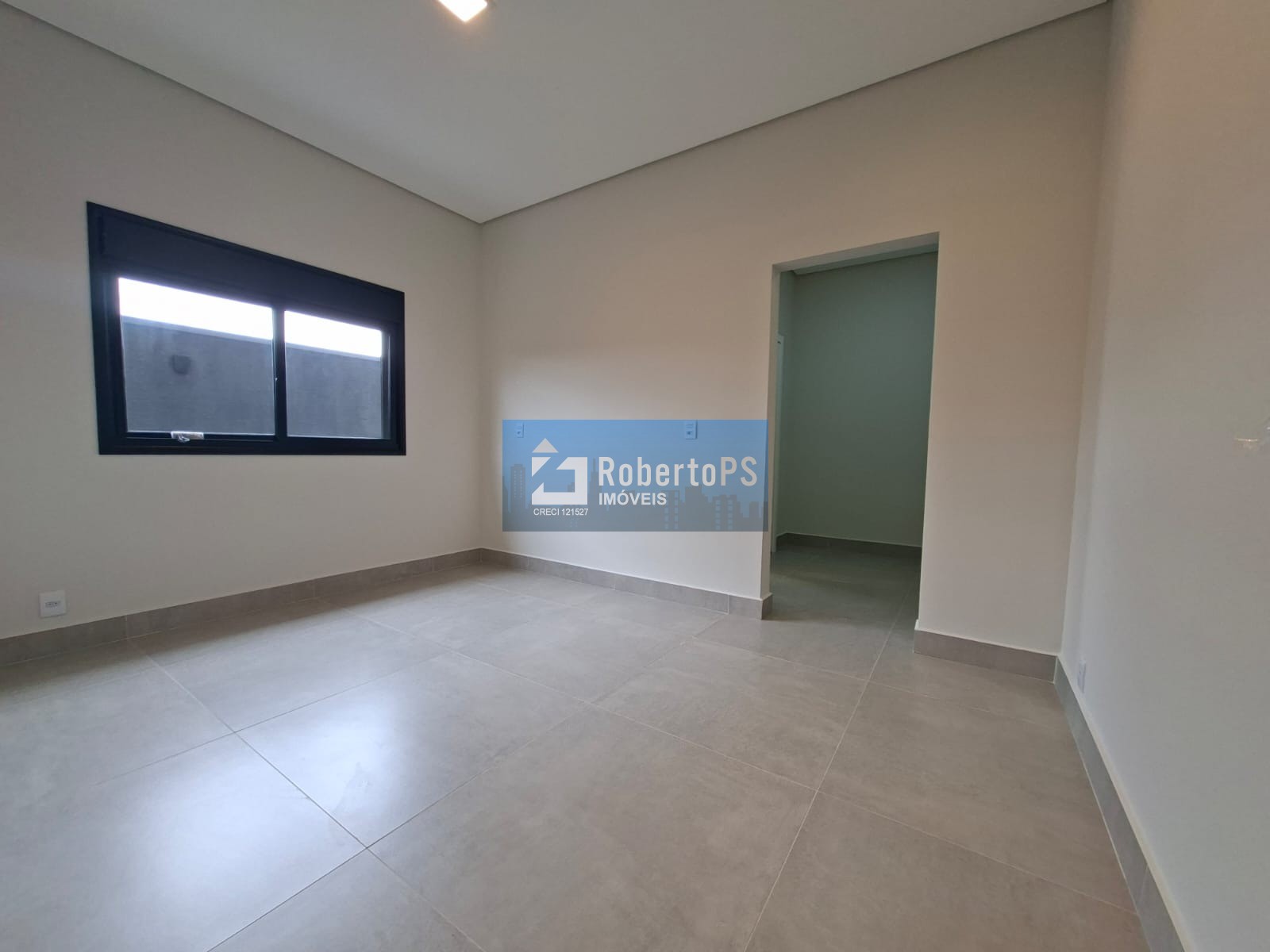 Casa Térrea de Luxo em Condomínio: 3 Quartos, 3 Suítes, 2 Salas, 2 Vagas de Garagem - Caçapava-SP, Santa Mônica.