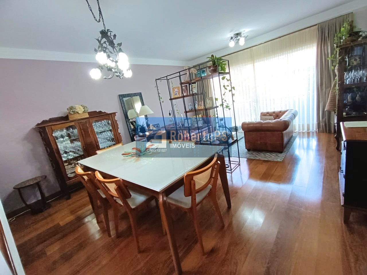 Luxuosa Casa em Condomínio à Venda em São José dos Campos-SP Jardim das Colinas 5 quartos, 3 suítes, 5 salas, 5 banheiros, 3 vagas de garagem 316m² de área