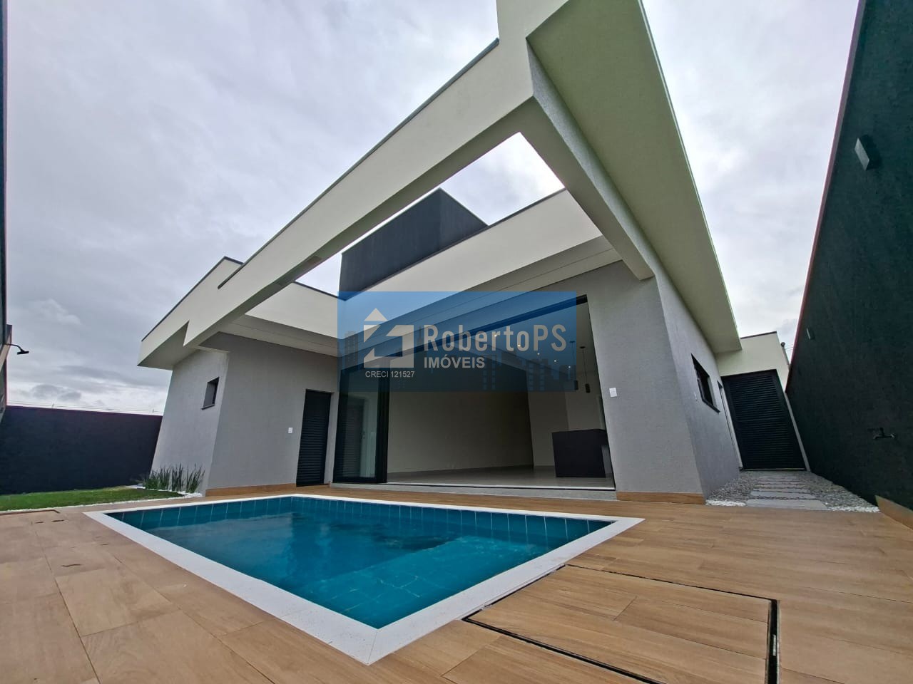 Casa térrea de luxo em condomínio: 3 quartos, 3 suítes, 2 sa