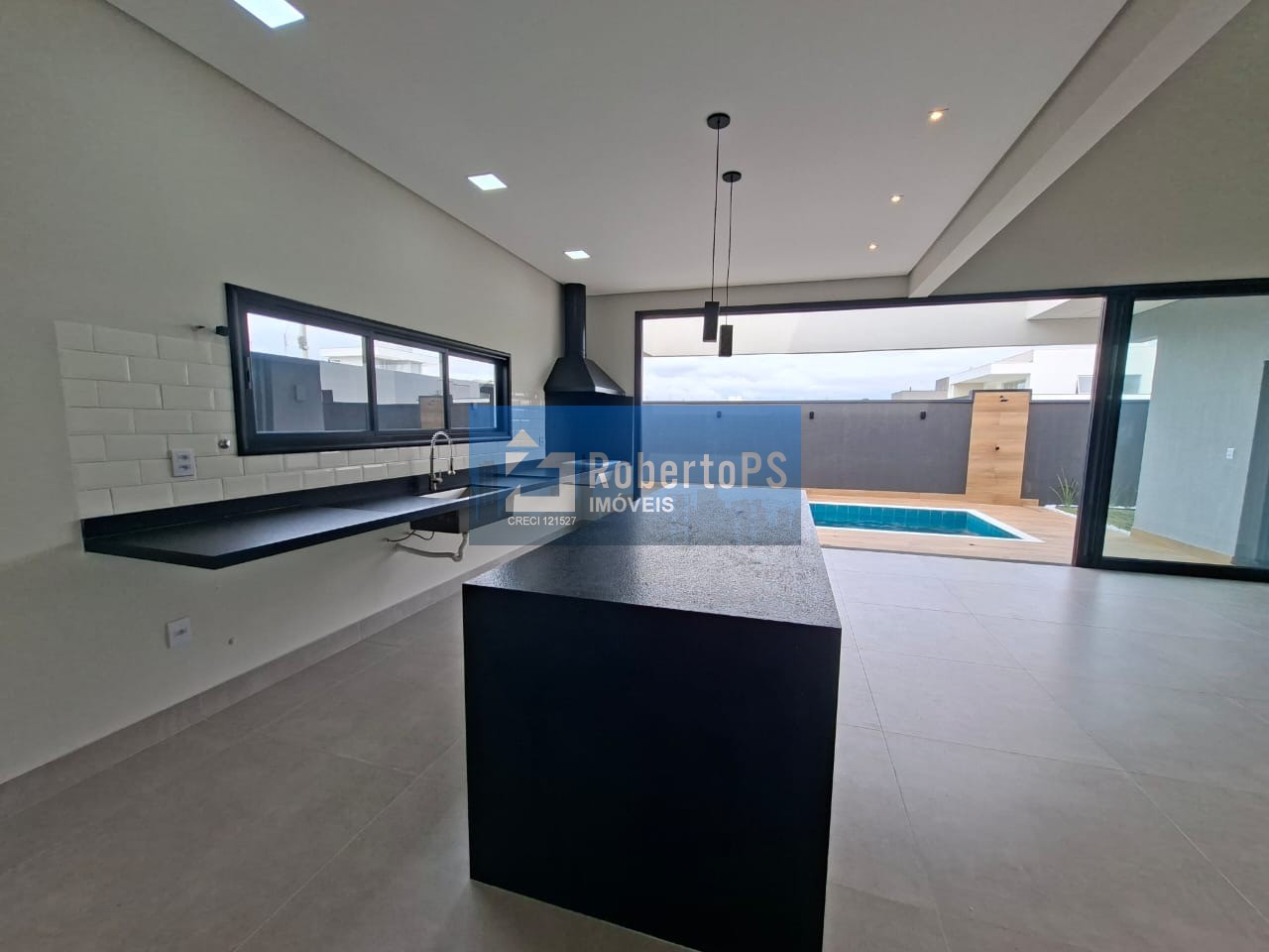 Casa térrea de luxo em condomínio: 3 quartos, 3 suítes, 2 sa