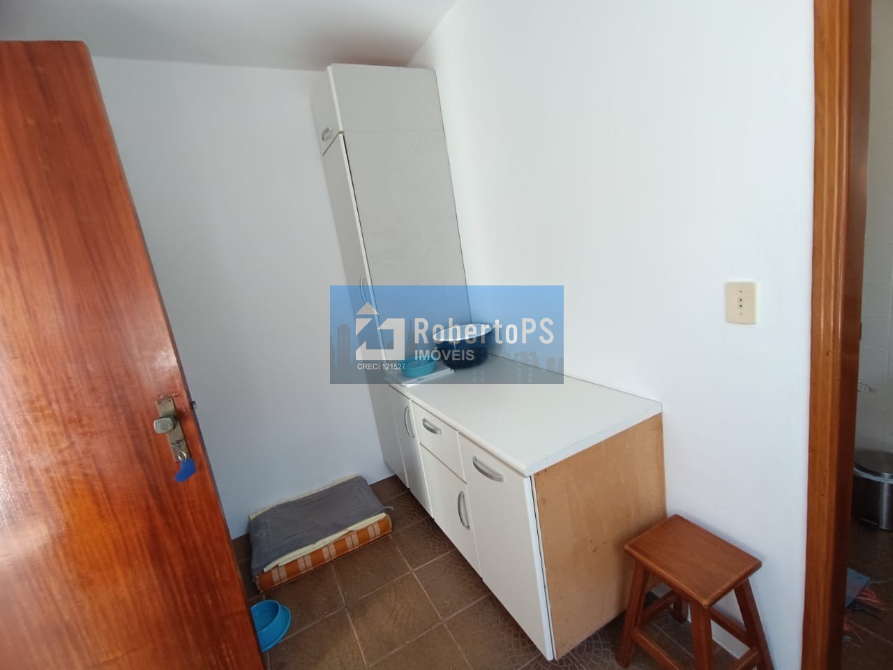 Luxuosa Casa em Condomínio à Venda em São José dos Campos-SP Jardim das Colinas 5 quartos, 3 suítes, 5 salas, 5 banheiros, 3 vagas de garagem 316m² de área