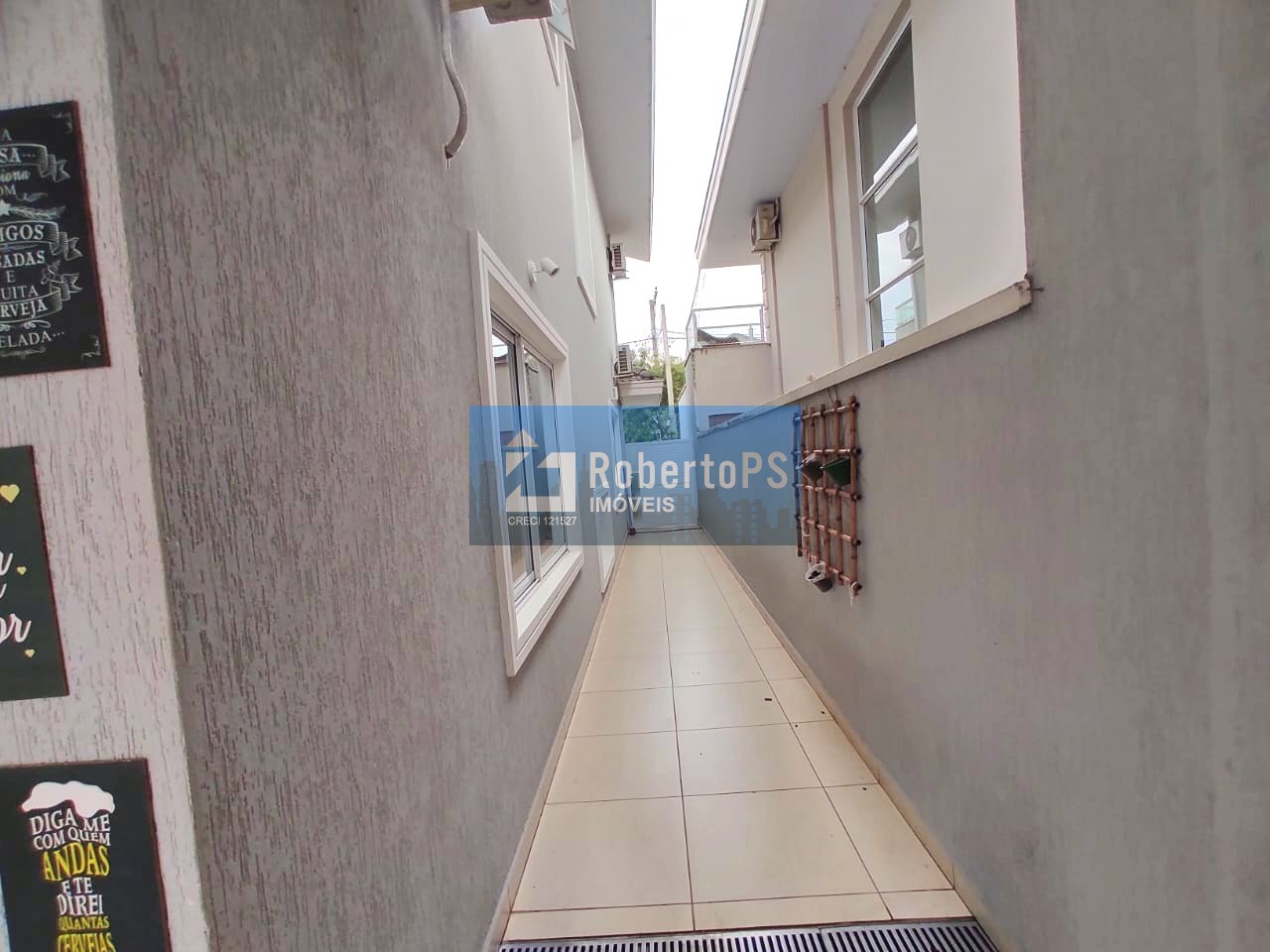Casa em Condomínio Luxuoso com 4 Quartos e 2 Suítes no Urbanova, São José dos Campos - SP: Imperdível!