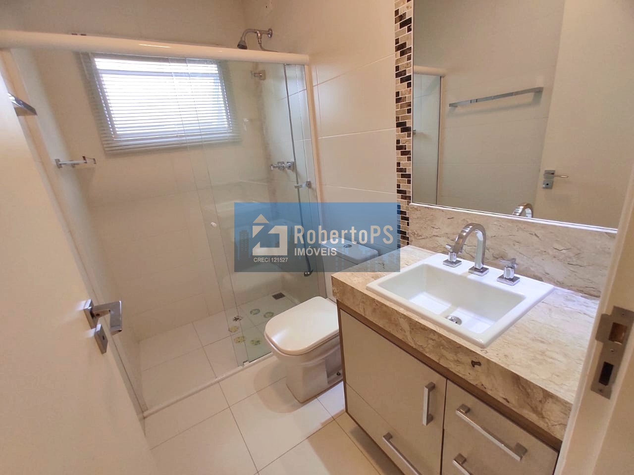 Casa em Condomínio Luxuoso com 4 Quartos e 2 Suítes no Urbanova, São José dos Campos - SP: Imperdível!