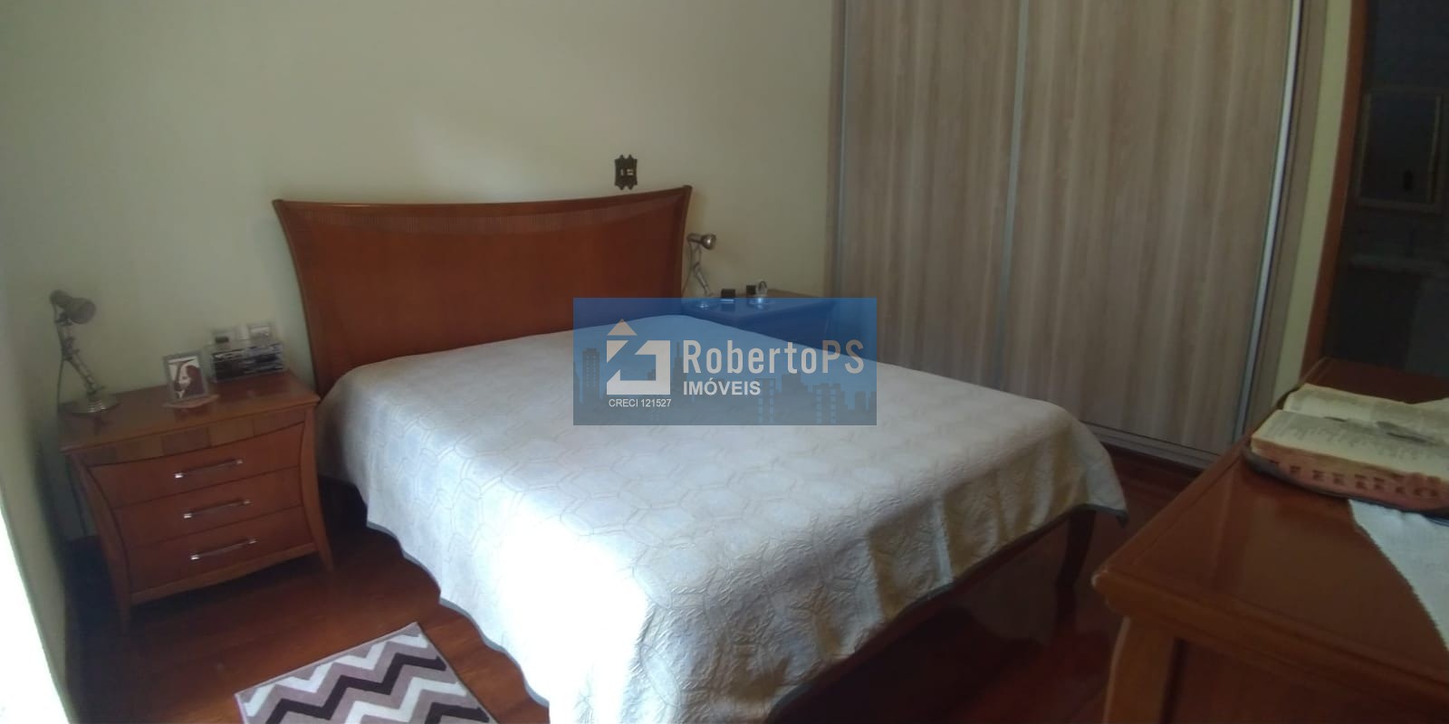 Venda de Casa de Luxo no Jardim Esplanada, São José dos Campos-SP: 3 Quartos, 1 Suíte, 4 Banheiros, 4 Vagas, 300m².