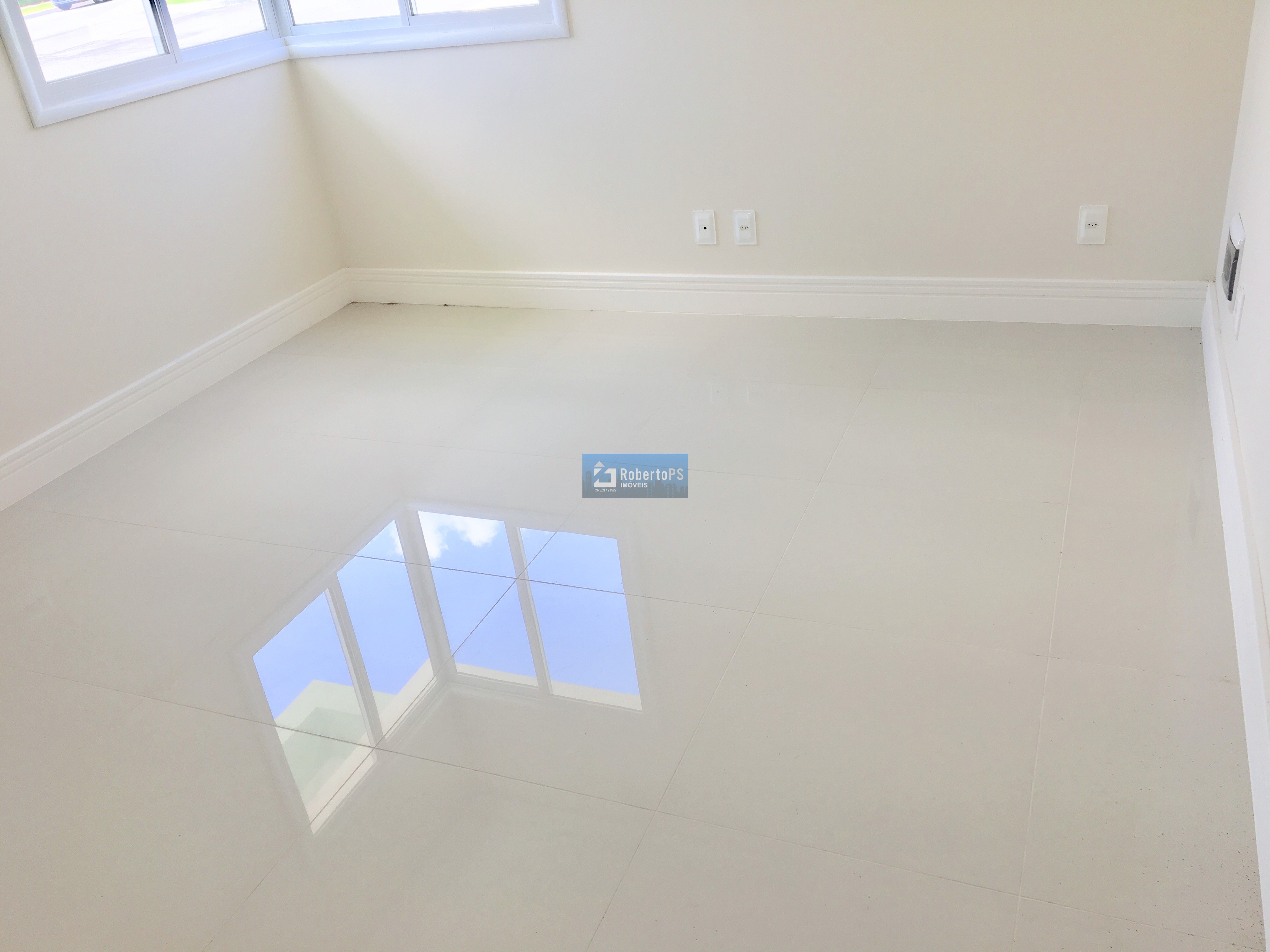 Casa de luxo no Urbanova: 4 quartos, 4 suítes, 3 salas, 4 banheiros, 2 vagas, 251m² - Venda e Locação em São José dos Campos-SP!