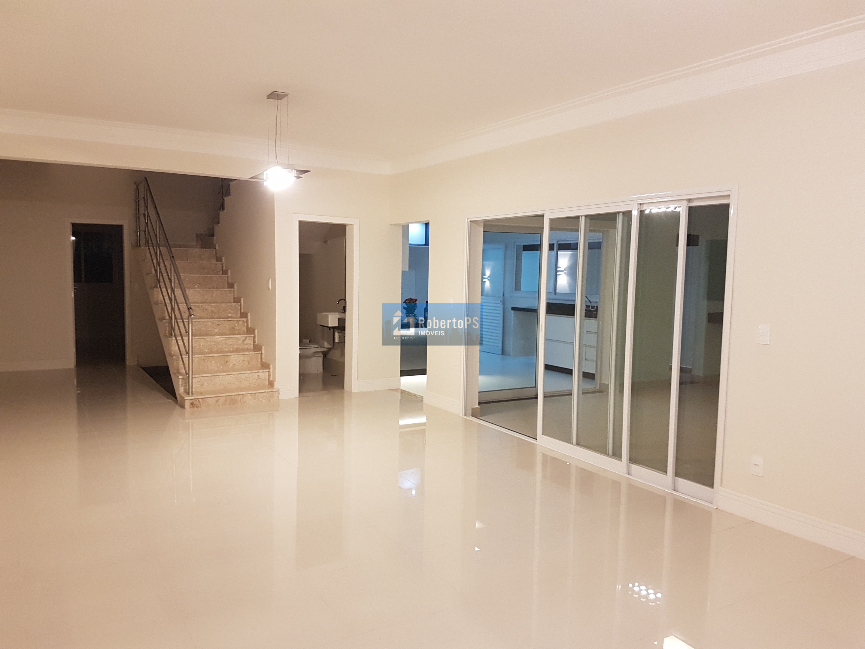 Casa de luxo no Urbanova: 4 quartos, 4 suítes, 3 salas, 4 banheiros, 2 vagas, 251m² - Venda e Locação em São José dos Campos-SP!