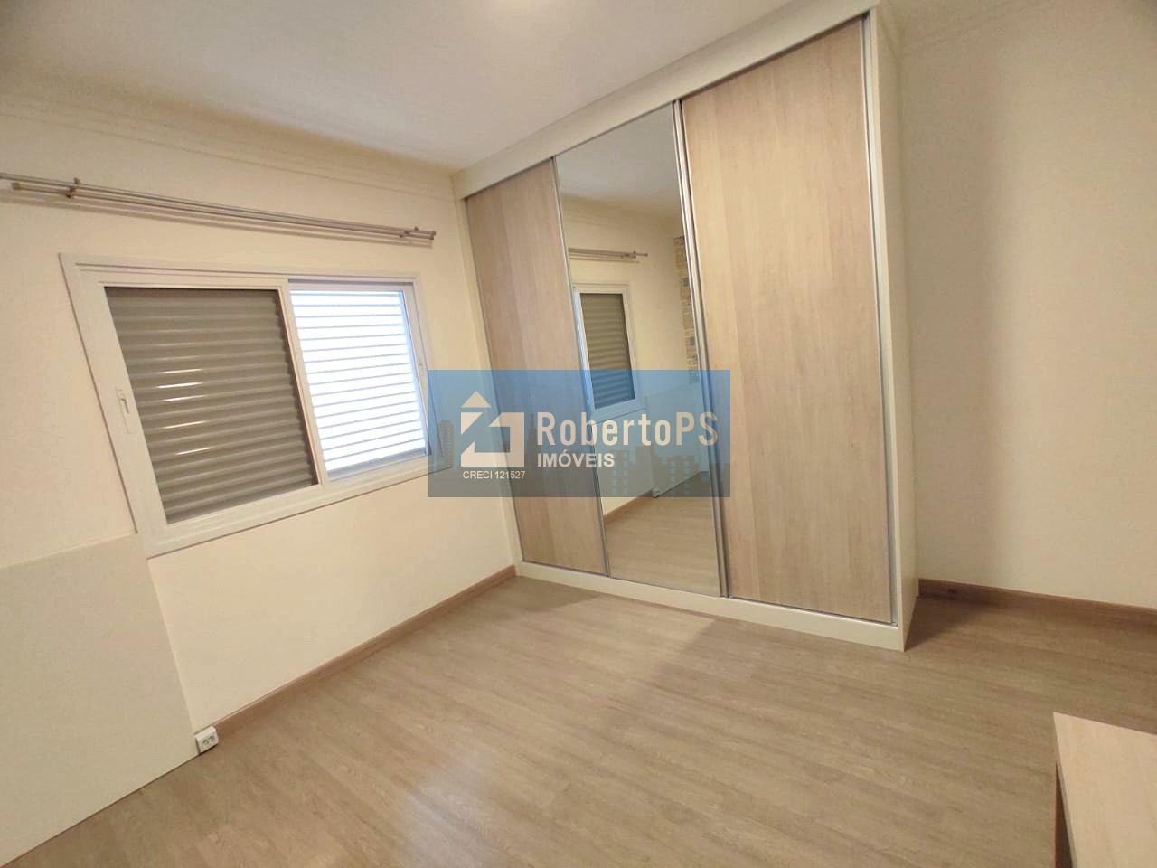 Casa em Condomínio Luxuoso com 4 Quartos e 2 Suítes no Urbanova, São José dos Campos - SP: Imperdível!