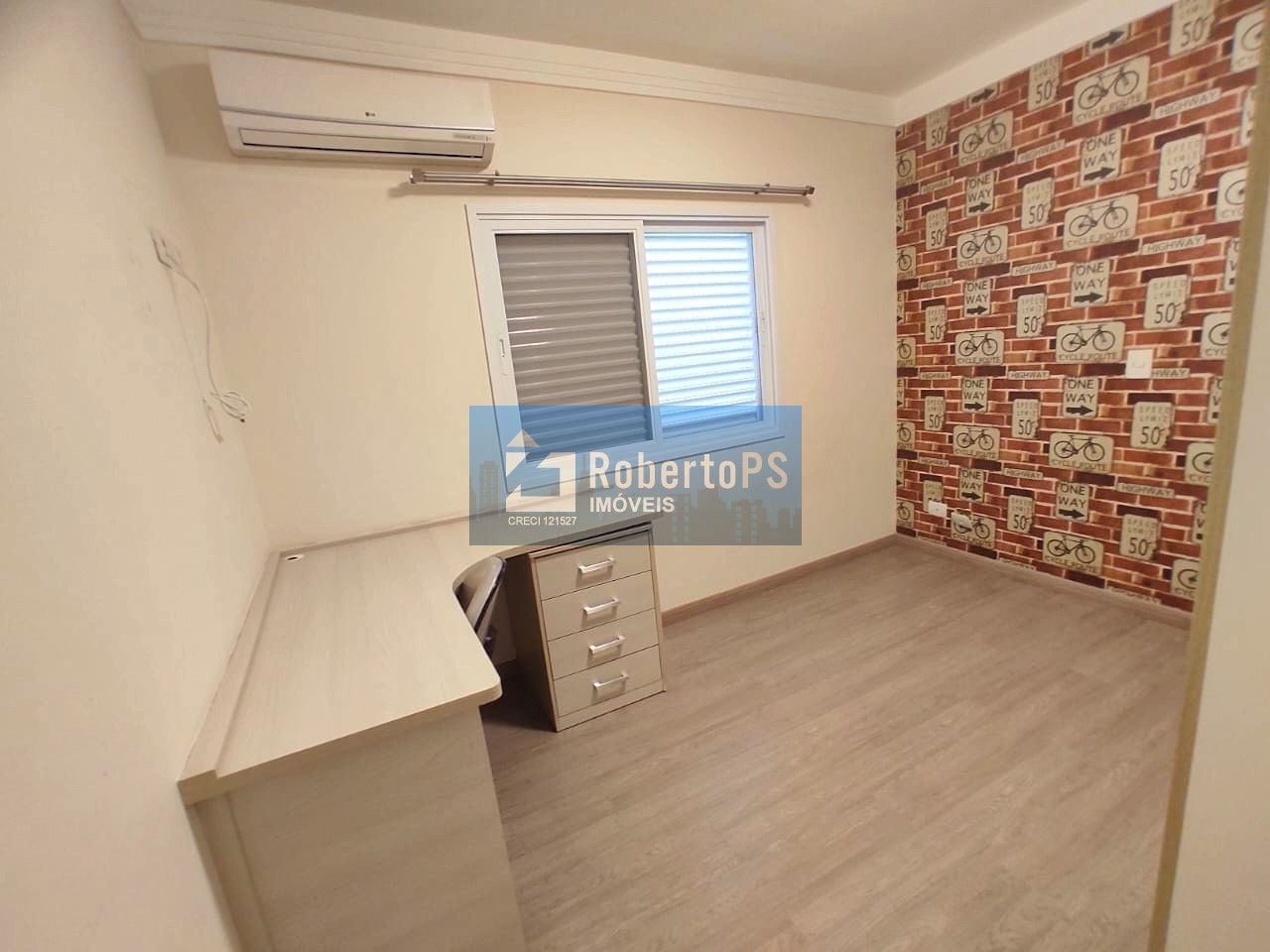 Casa em Condomínio Luxuoso com 4 Quartos e 2 Suítes no Urbanova, São José dos Campos - SP: Imperdível!