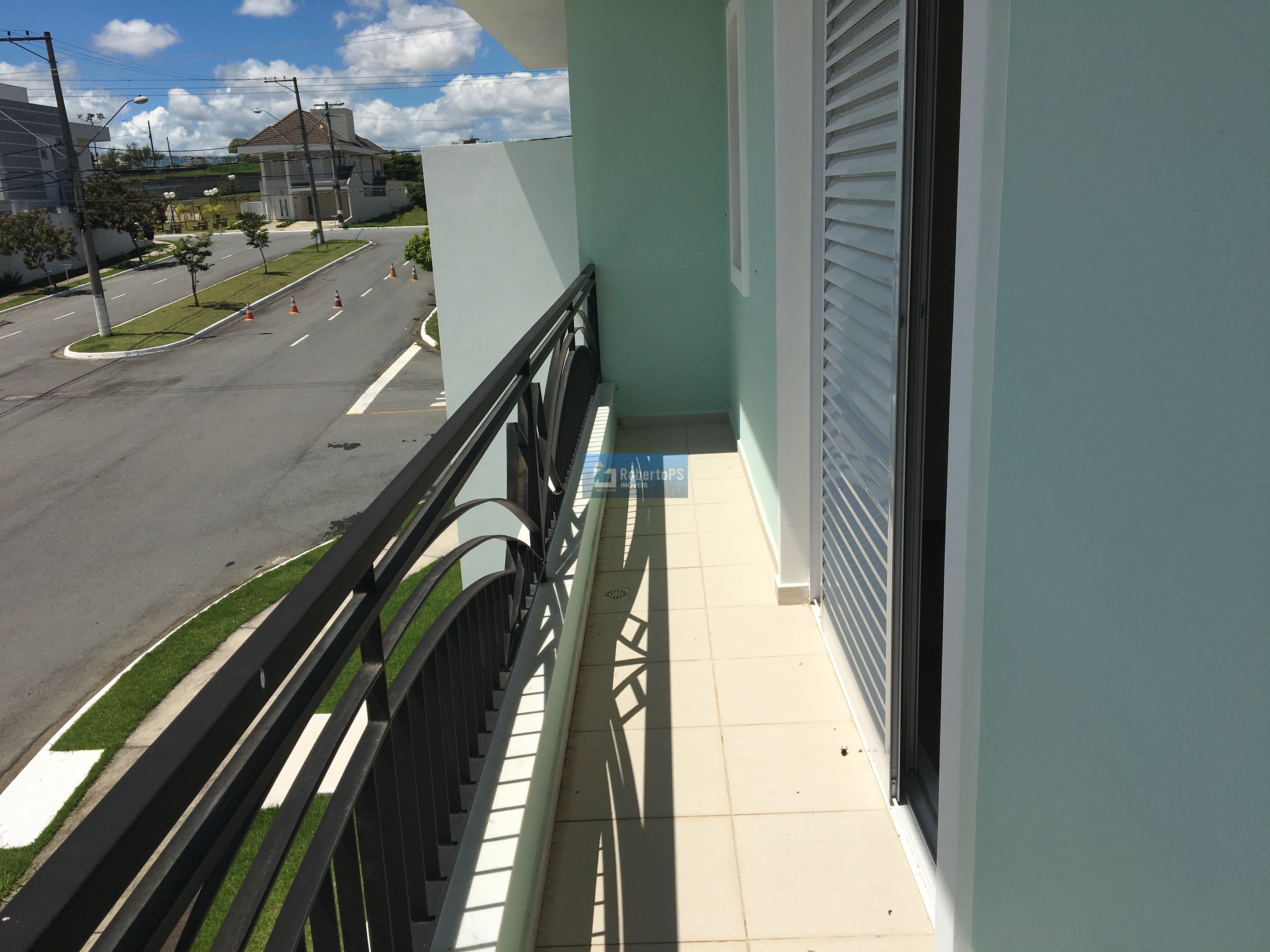 Casa de luxo no Urbanova: 4 quartos, 4 suítes, 3 salas, 4 banheiros, 2 vagas, 251m² - Venda e Locação em São José dos Campos-SP!