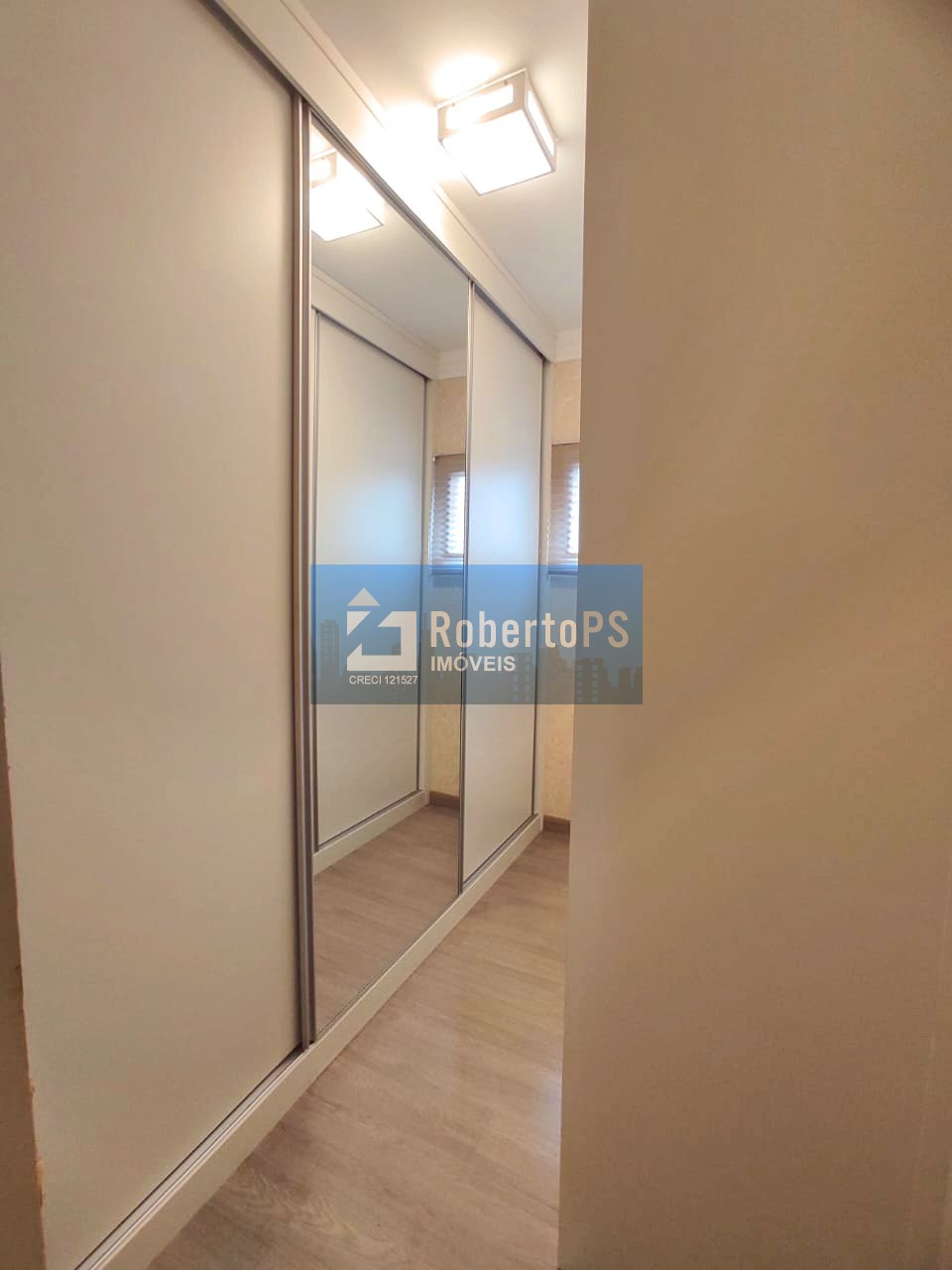 Casa em Condomínio Luxuoso com 4 Quartos e 2 Suítes no Urbanova, São José dos Campos - SP: Imperdível!