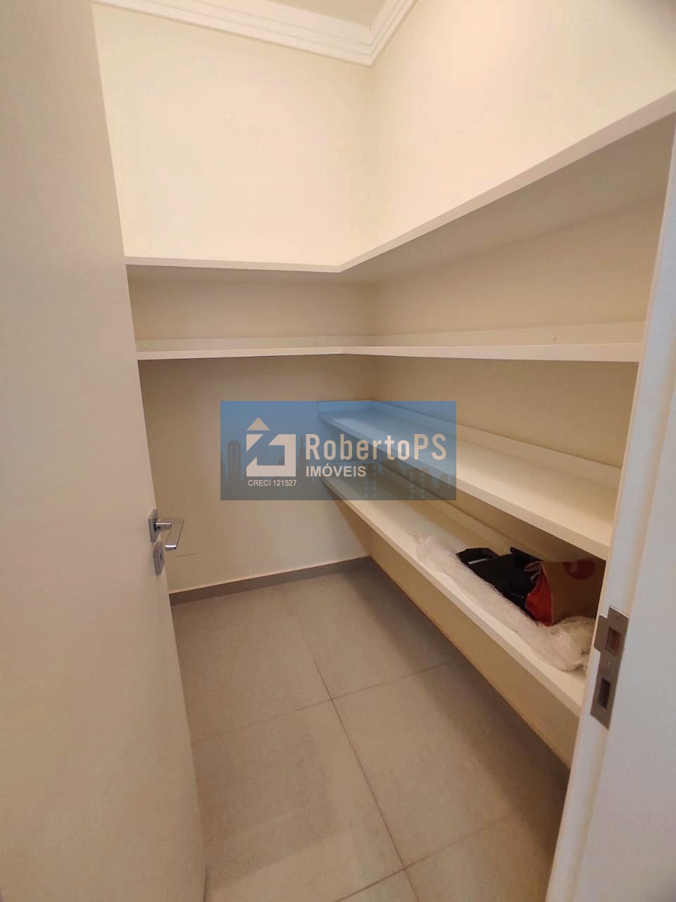 Casa em Condomínio Luxuoso com 4 Quartos e 2 Suítes no Urbanova, São José dos Campos - SP: Imperdível!