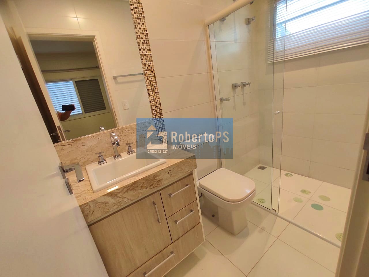 Casa em Condomínio Luxuoso com 4 Quartos e 2 Suítes no Urbanova, São José dos Campos - SP: Imperdível!