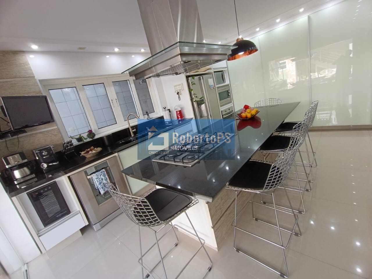 Luxuosa Casa em Condomínio à Venda em São José dos Campos-SP - Jardim das Colinas, 4 Quartos, 1 Suíte, 3 Salas, 3 Banheiros, 4 Vagas, 355m².