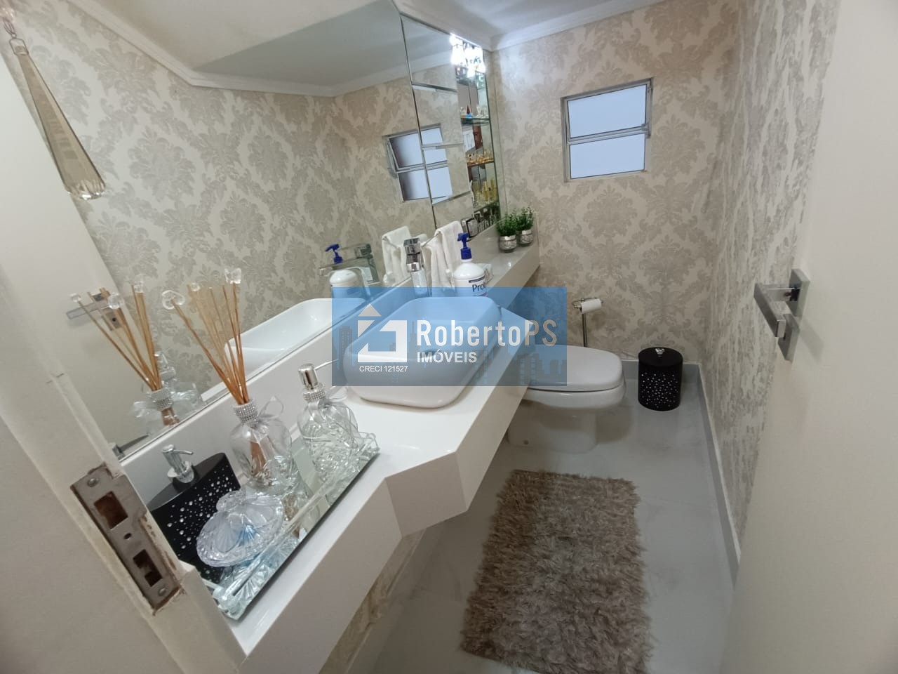 Luxuosa Casa em Condomínio à Venda em São José dos Campos-SP - Jardim das Colinas, 4 Quartos, 1 Suíte, 3 Salas, 3 Banheiros, 4 Vagas, 355m².