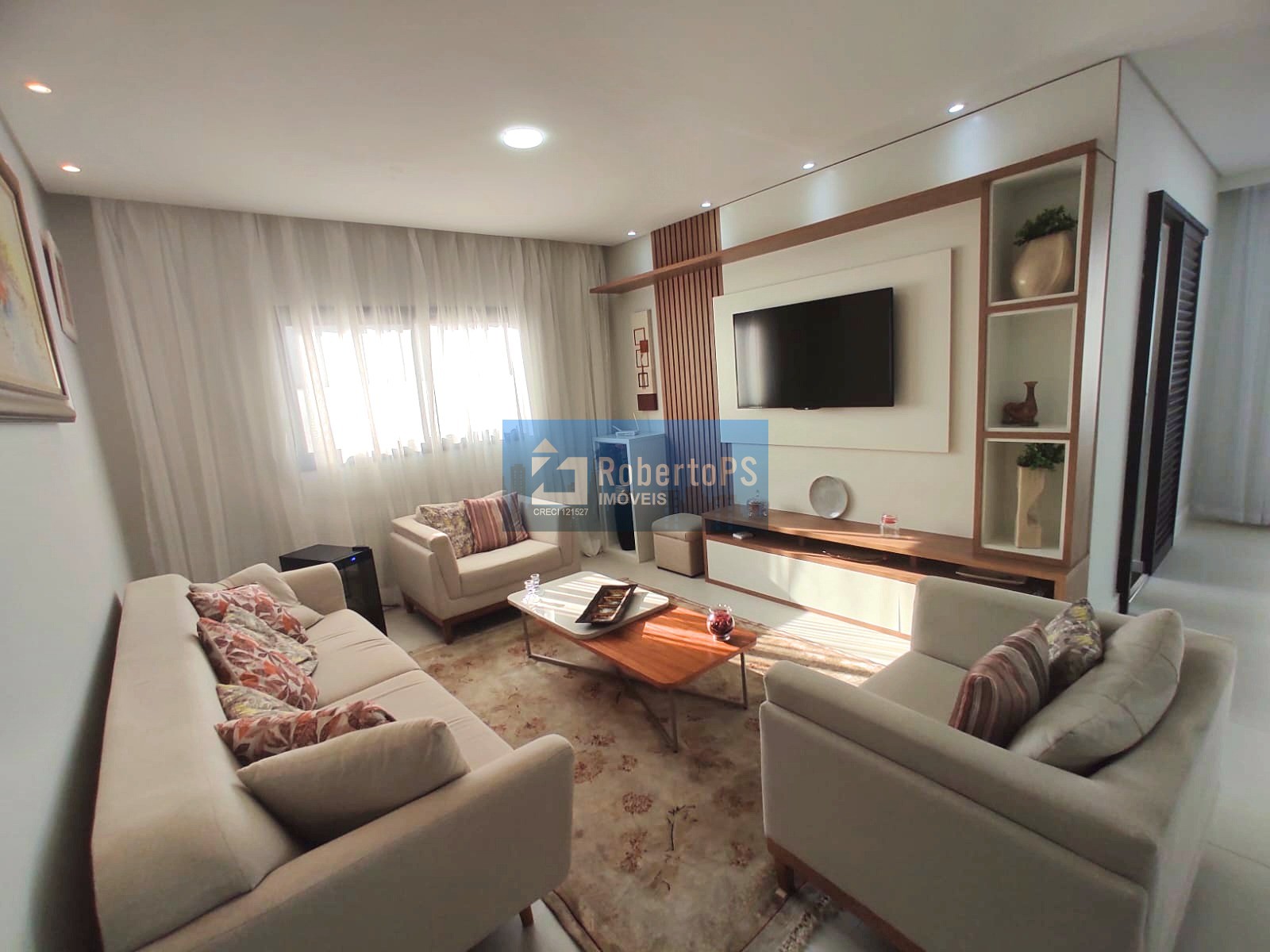 Casa de luxo em condomínio no Urbanova, São José dos Campos-SP: 3 quartos, 3 suítes, 3 salas, 4 banheiros, 4 vagas, 210m².
