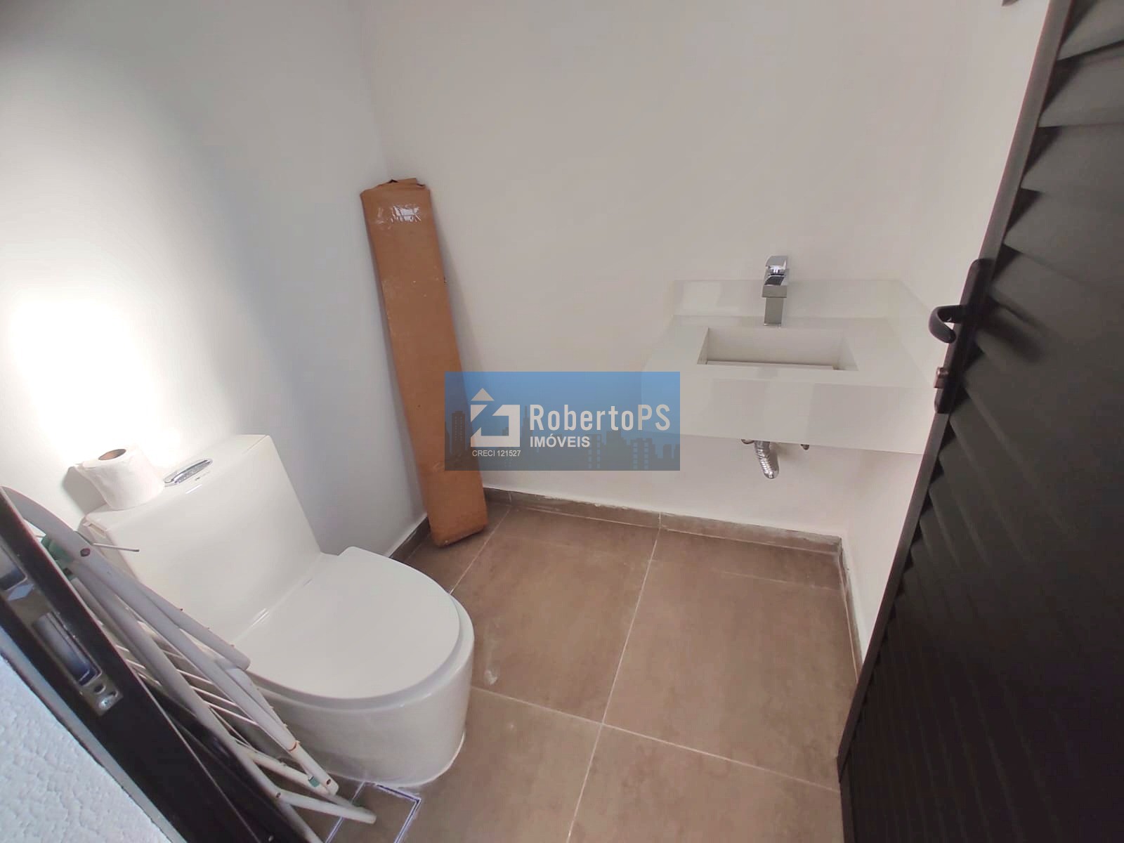 Casa de luxo em condomínio no Urbanova, São José dos Campos-SP: 3 quartos, 3 suítes, 3 salas, 4 banheiros, 4 vagas, 210m².