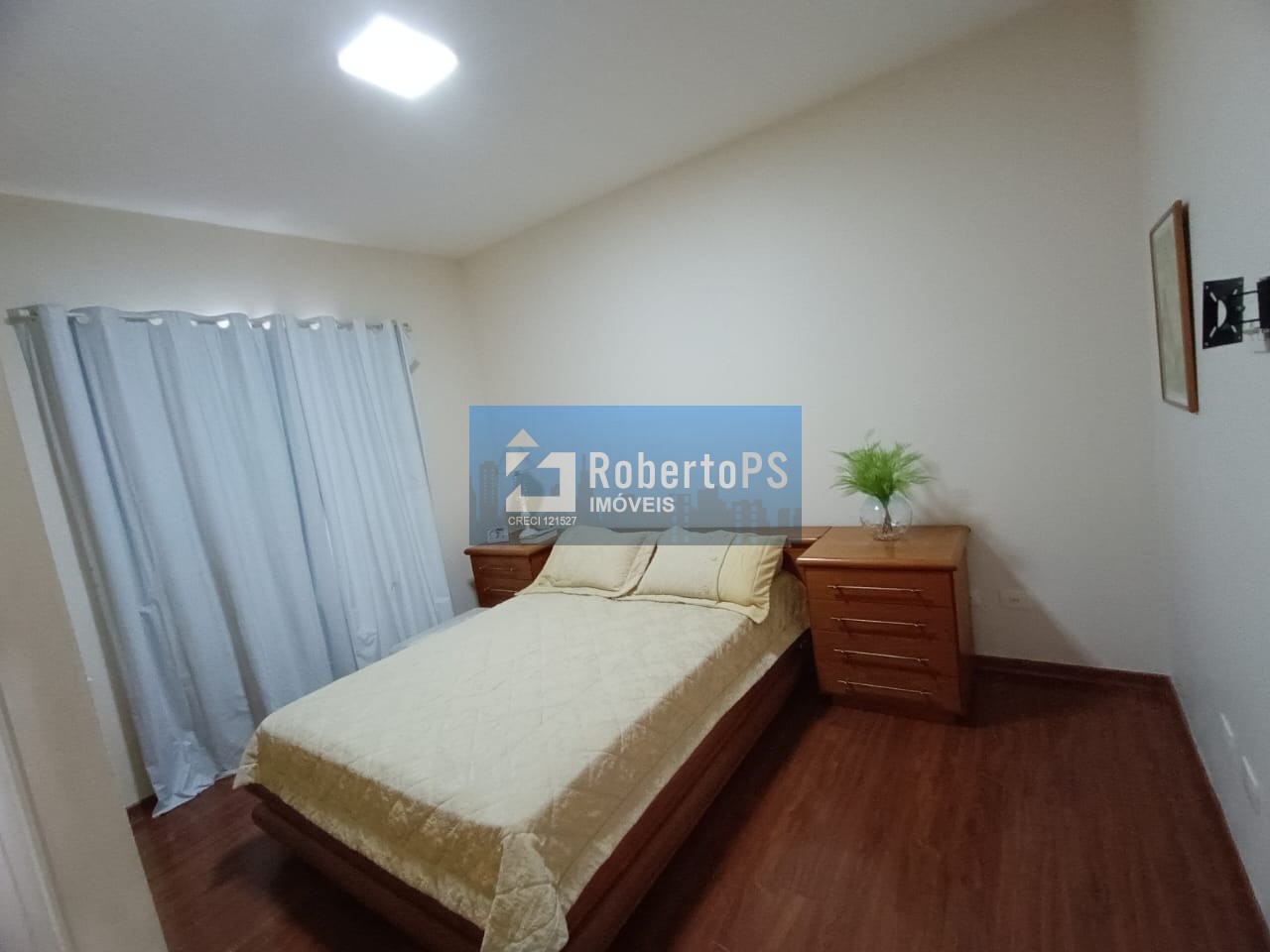 Luxuosa Casa em Condomínio à Venda em São José dos Campos-SP - Jardim das Colinas, 4 Quartos, 1 Suíte, 3 Salas, 3 Banheiros, 4 Vagas, 355m².