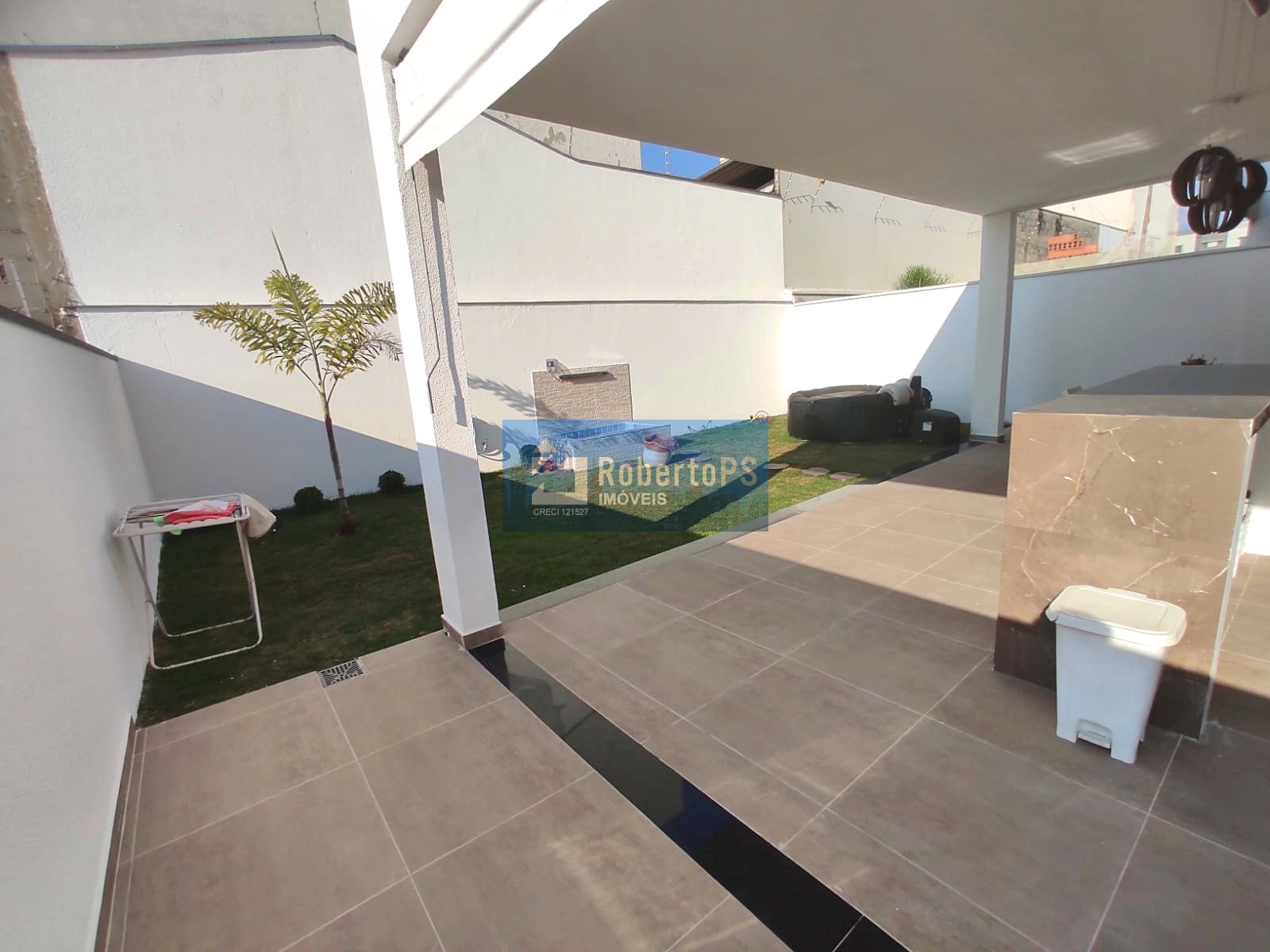 Casa de luxo em condomínio no Urbanova, São José dos Campos-SP: 3 quartos, 3 suítes, 3 salas, 4 banheiros, 4 vagas, 210m².