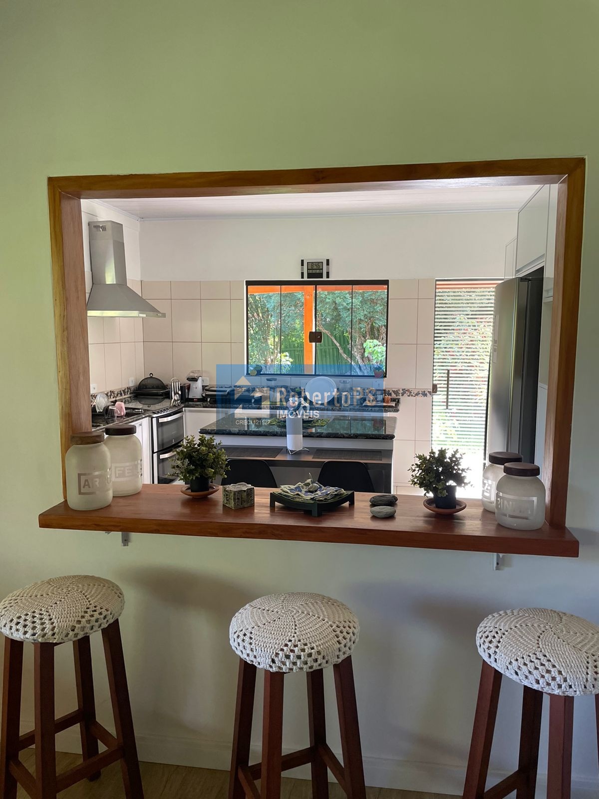 Chácara de luxo à venda em São José dos Campos: 3 casas, 9 quartos, 3 salas, 8 banheiros, 4 vagas, Terreno 5.000 m2, AC: 1.000m². Venha conferir!