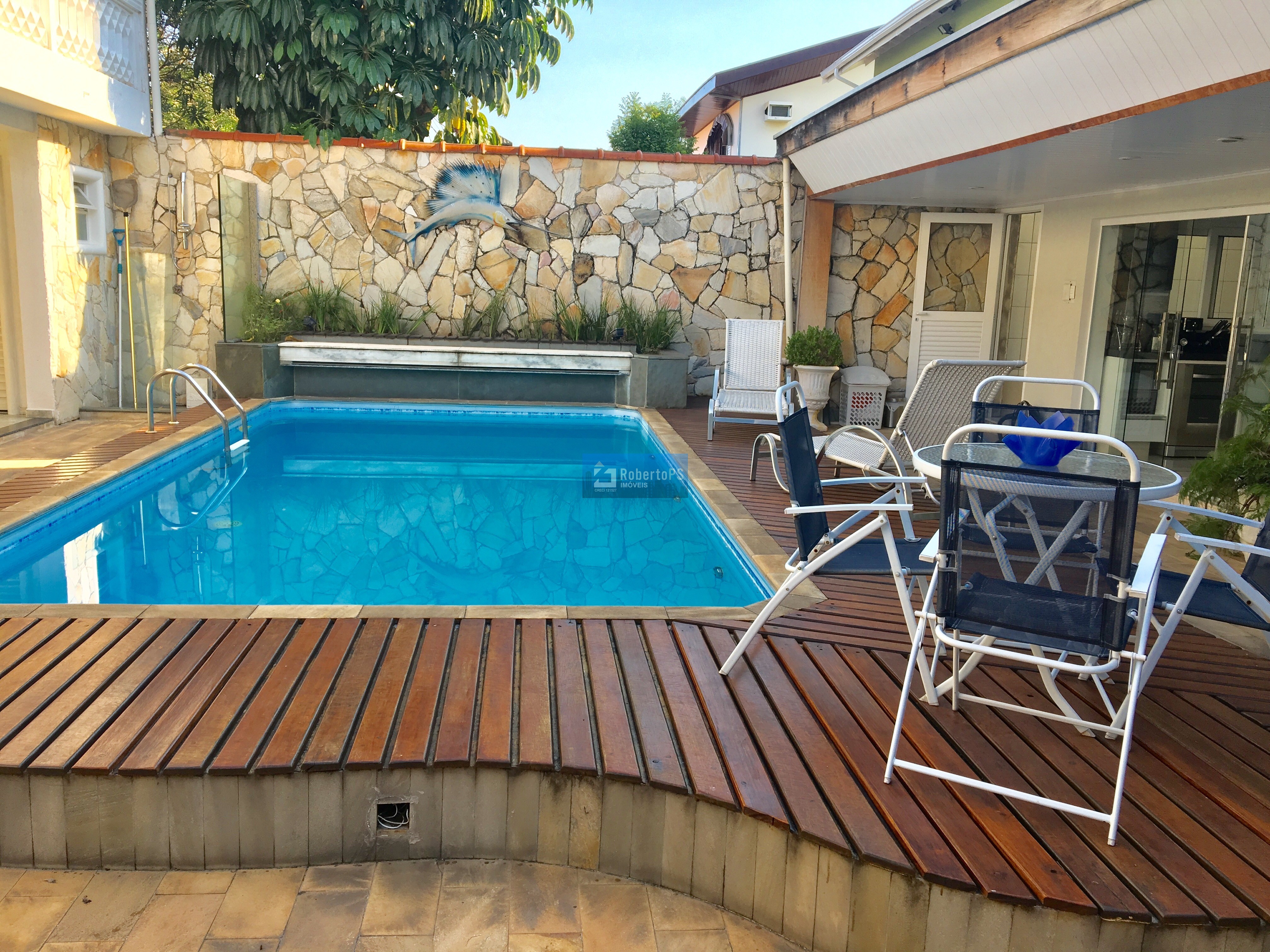 Luxuosa Casa em Condomínio à Venda em São José dos Campos-SP - Jardim das Colinas, 4 Quartos, 1 Suíte, 3 Salas, 3 Banheiros, 4 Vagas, 355m².