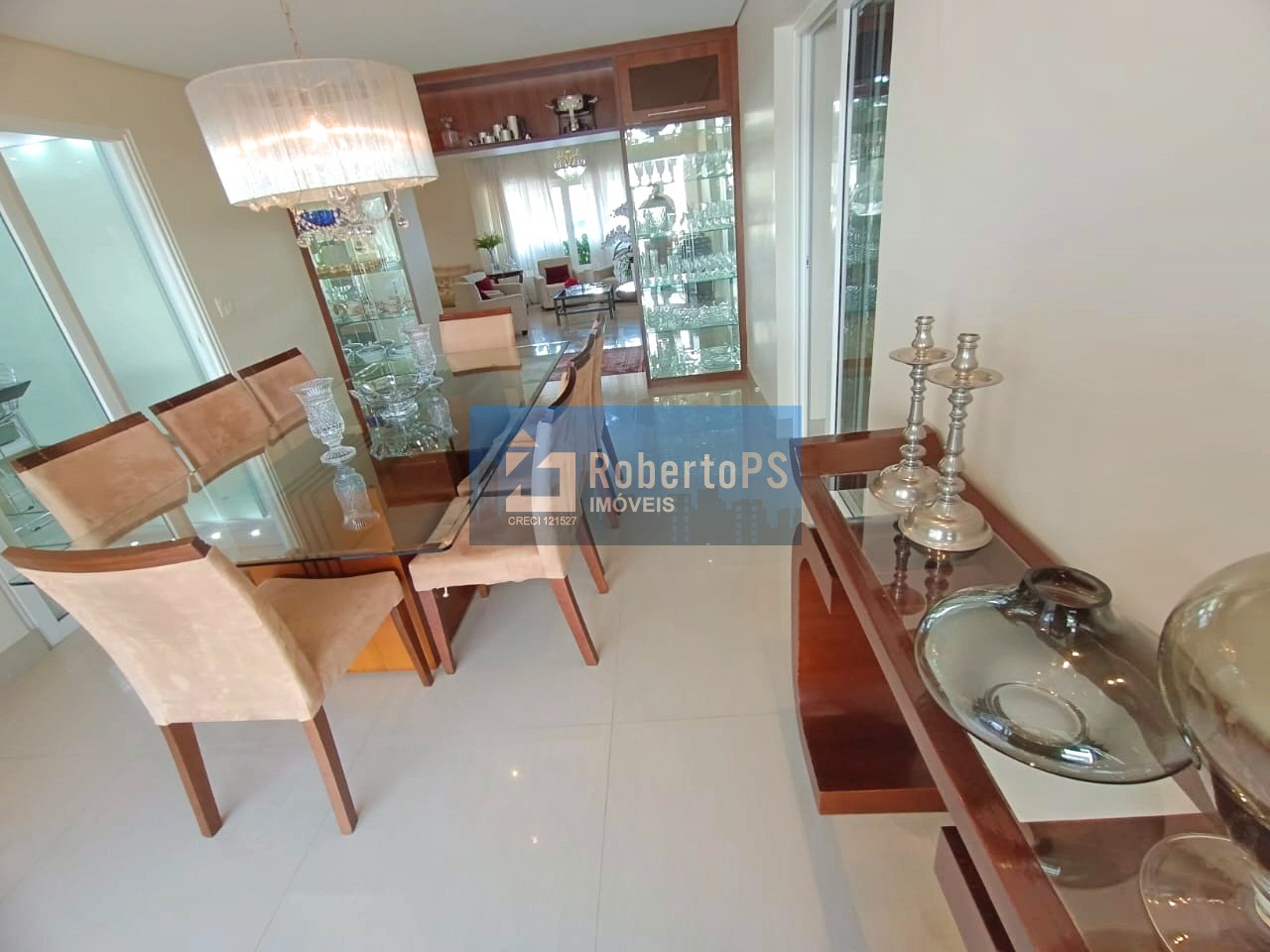 Luxuosa Casa em Condomínio à Venda em São José dos Campos-SP - Jardim das Colinas, 4 Quartos, 1 Suíte, 3 Salas, 3 Banheiros, 4 Vagas, 355m².