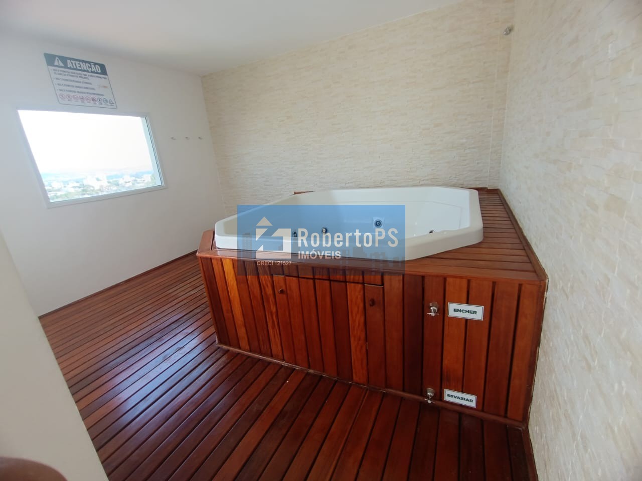 Apartamento à venda em São José dos Campos - SP: 2 quartos, 1 suíte, 2 salas, 2 banheiros, 1 vaga, 63m² no Parque Industrial.