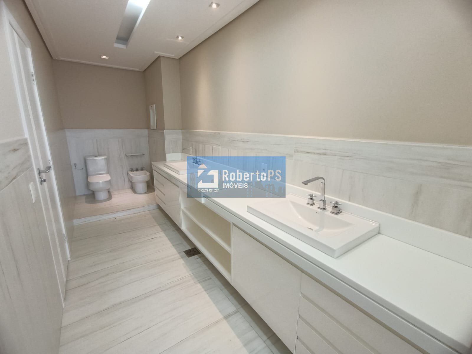 Luxuoso Apartamento à Venda na Vila Ema, São José dos Campos-SP: 4 Quartos, 4 Suítes, 4 Salas, 4 Vagas, 323 m² de Puro Conforto!