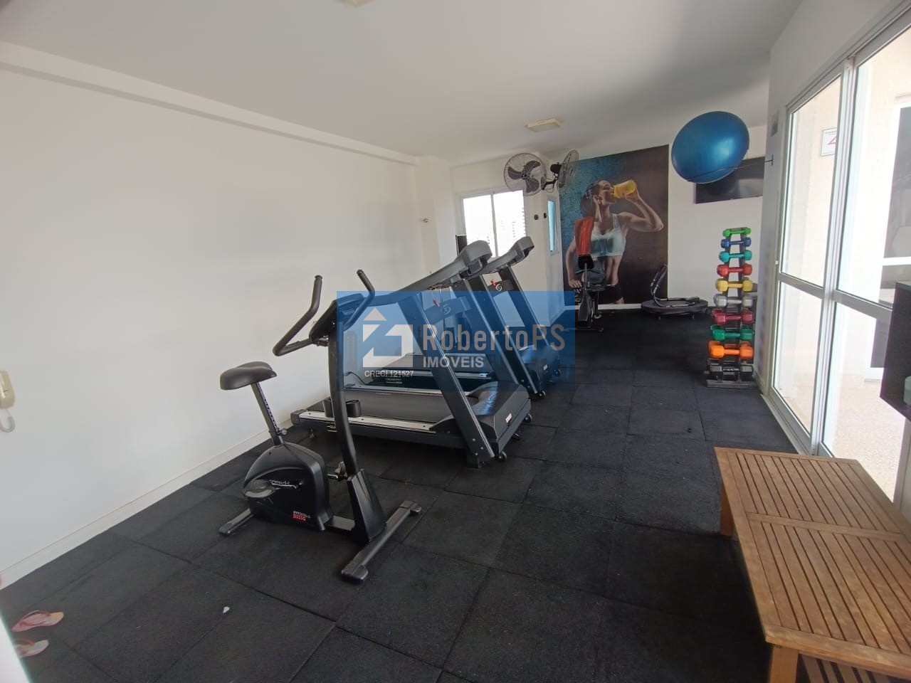 Apartamento à venda em São José dos Campos - SP: 2 quartos, 1 suíte, 2 salas, 2 banheiros, 1 vaga, 63m² no Parque Industrial.