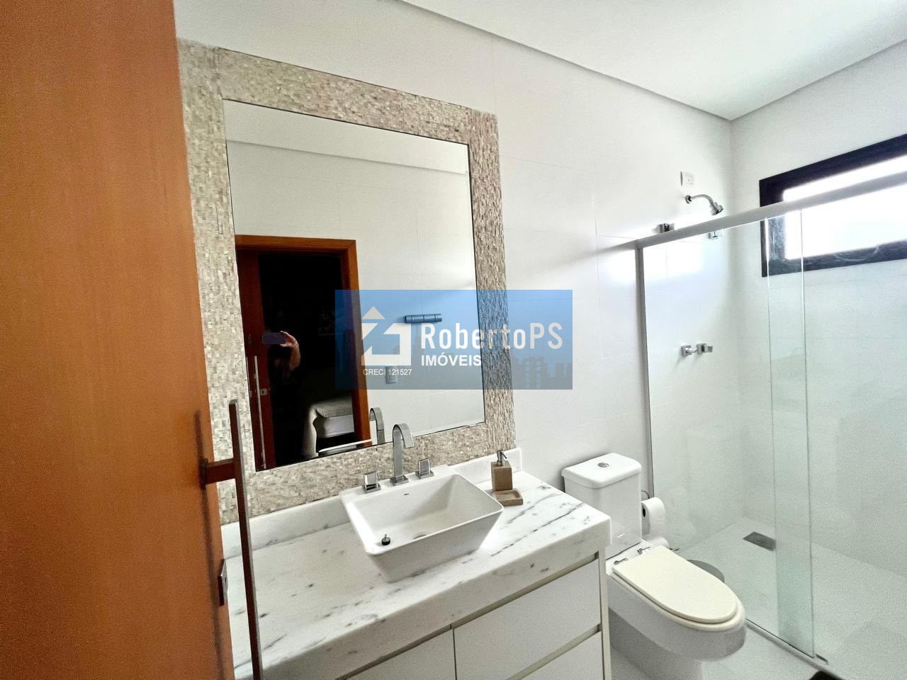 Casa de alto padrão em condomínio no Urbanova, São José dos Campos-SP: 4 quartos, 3 suítes, 2 salas, 5 banheiros, 2 vagas, 484m²