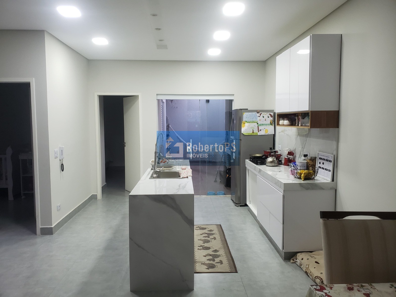 Venda de Casa em Jacareí-SP: 3 Quartos, 1 Suíte, 3 Salas, 2 Banheiros, 2 Vagas de Garagem, 100m² - Loteamento Villa Branca. - foto 18