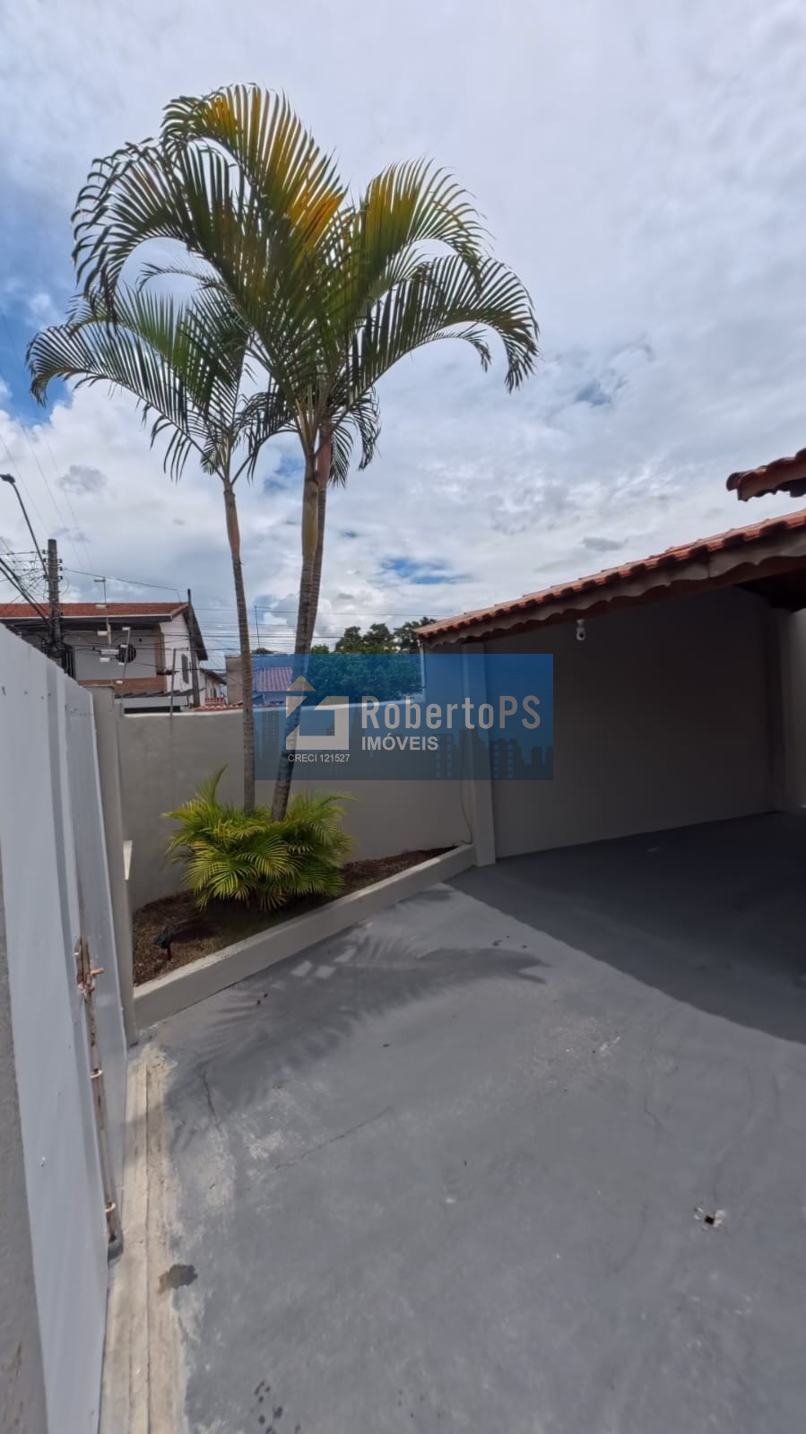 Casa com 2 quartos 1 suíte e 100m2 de construção no Jardim Oriente