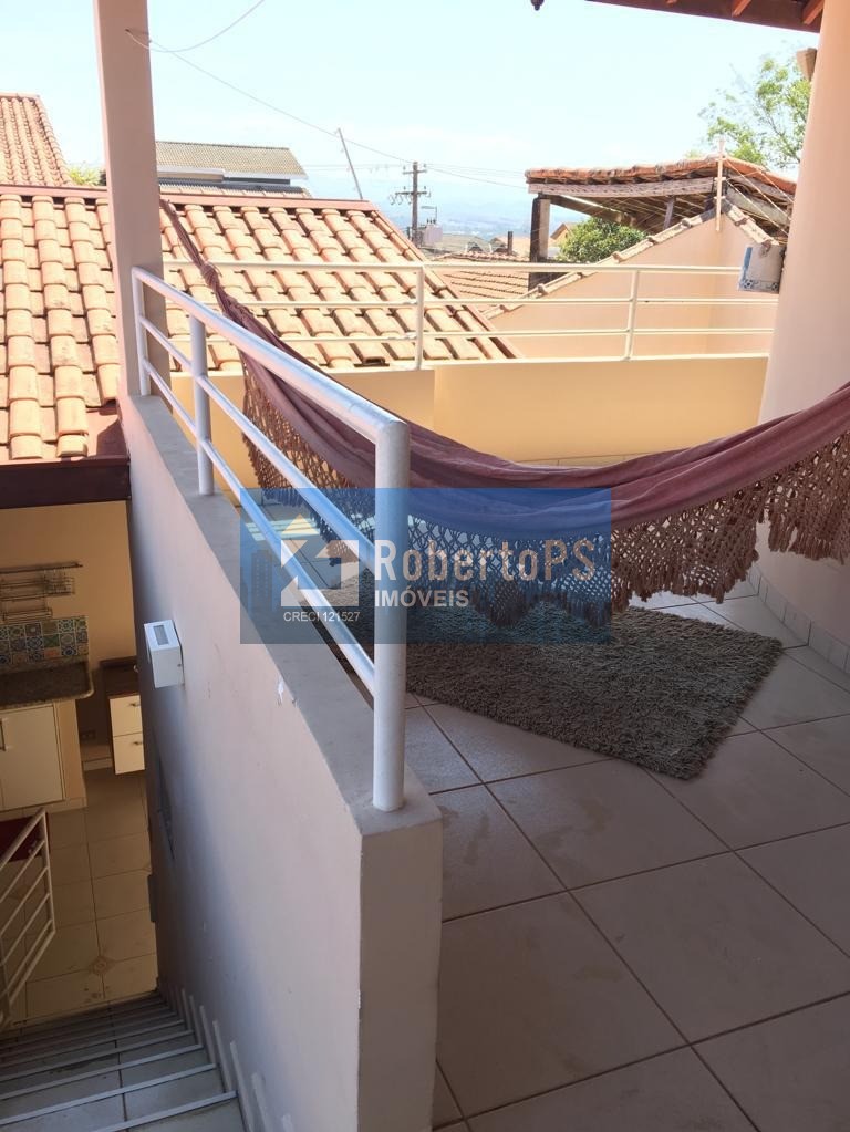 Excelente oportunidade: Casa à venda em São José dos Campos-SP, Jardim das Indústrias, 3 quartos, 2 suítes, 1 sala, 3 banheiros, 2 vagas, 250m²!