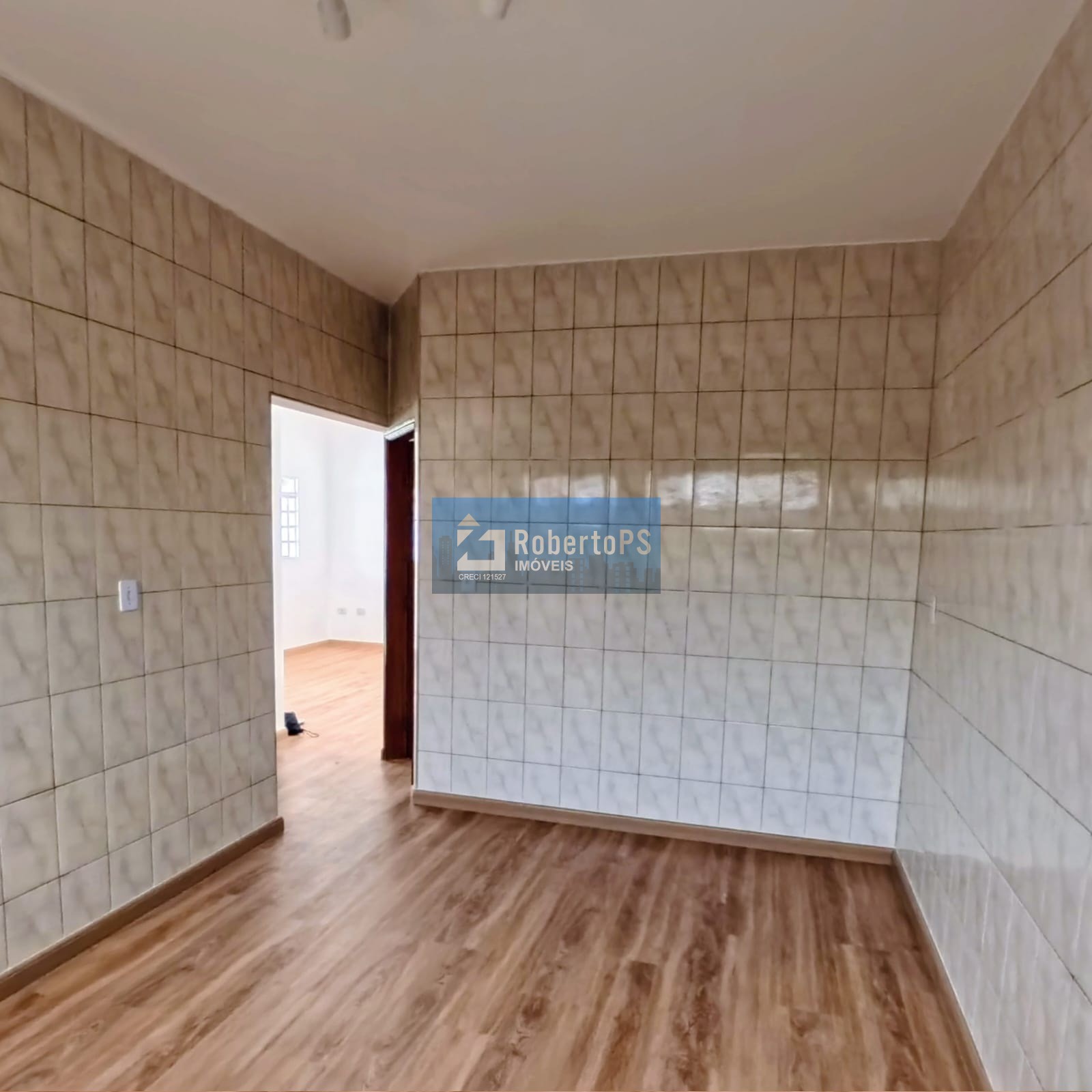 Casa com 2 quartos 1 suíte e 100m2 de construção no Jardim Oriente