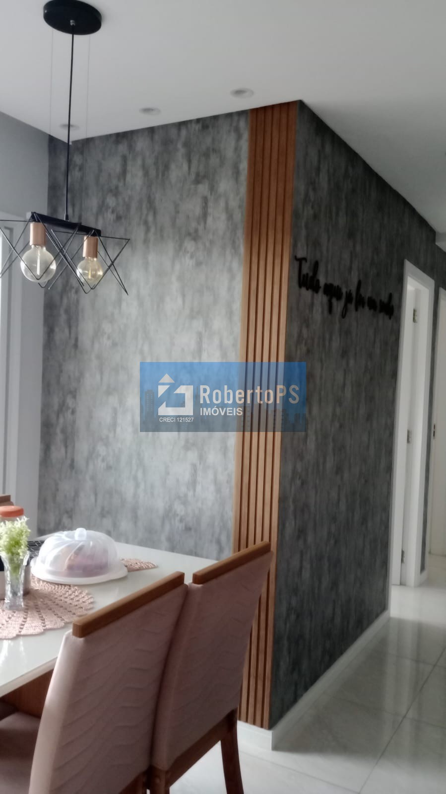 Apartamento com 3 dormitórios sendo 1 suíte e 2 vagas cobert