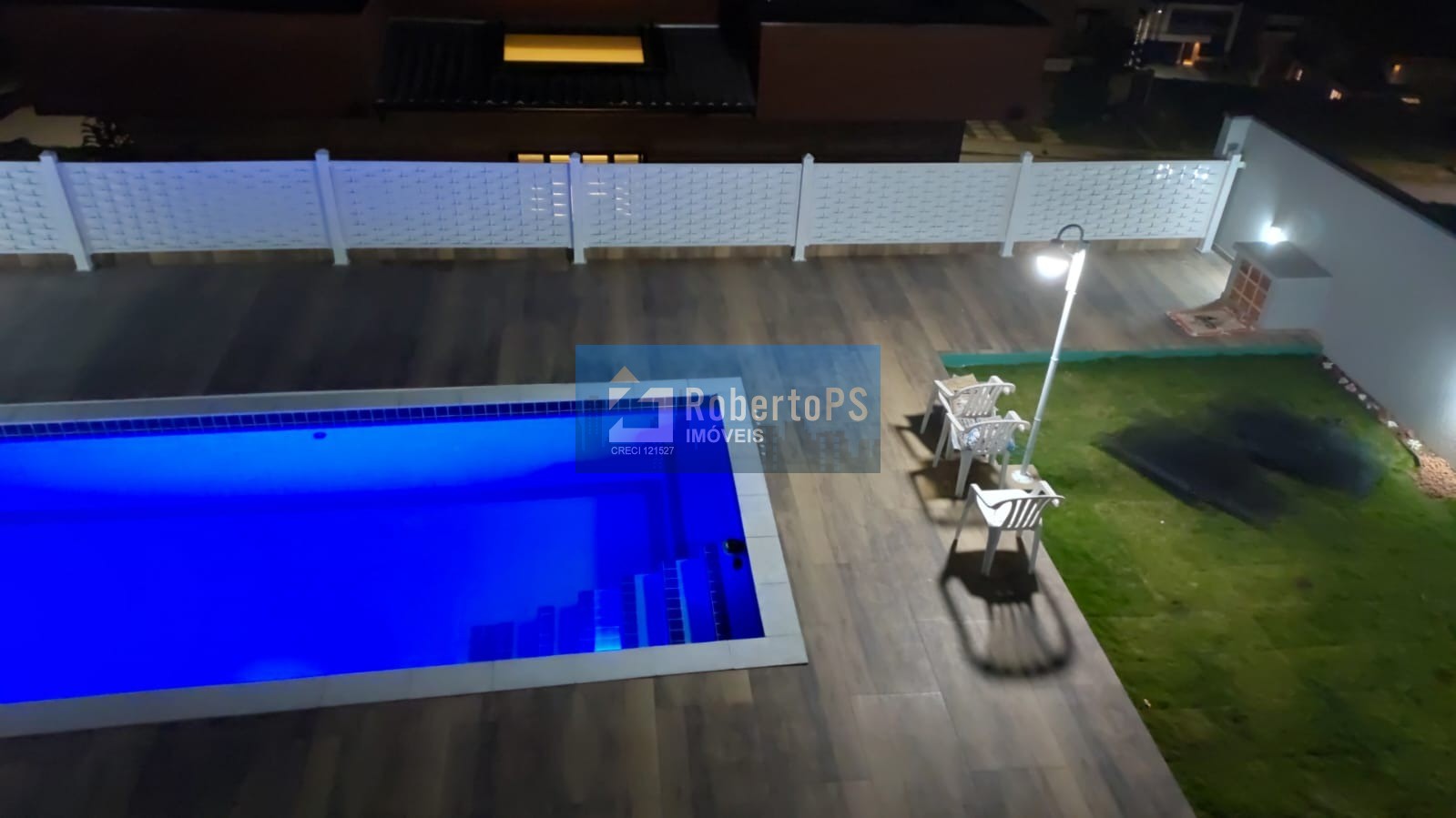 Impecável Casa em Condomínio à Venda em Urbanova, São José dos Campos-SP: 3 Quartos, 3 Suítes, 3 Salas, 5 Banheiros, 5 Vagas, 443m²!