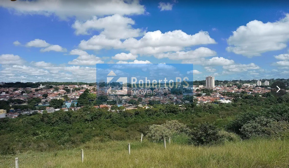 Terreno em condomínio fechado disponível para venda com 250,