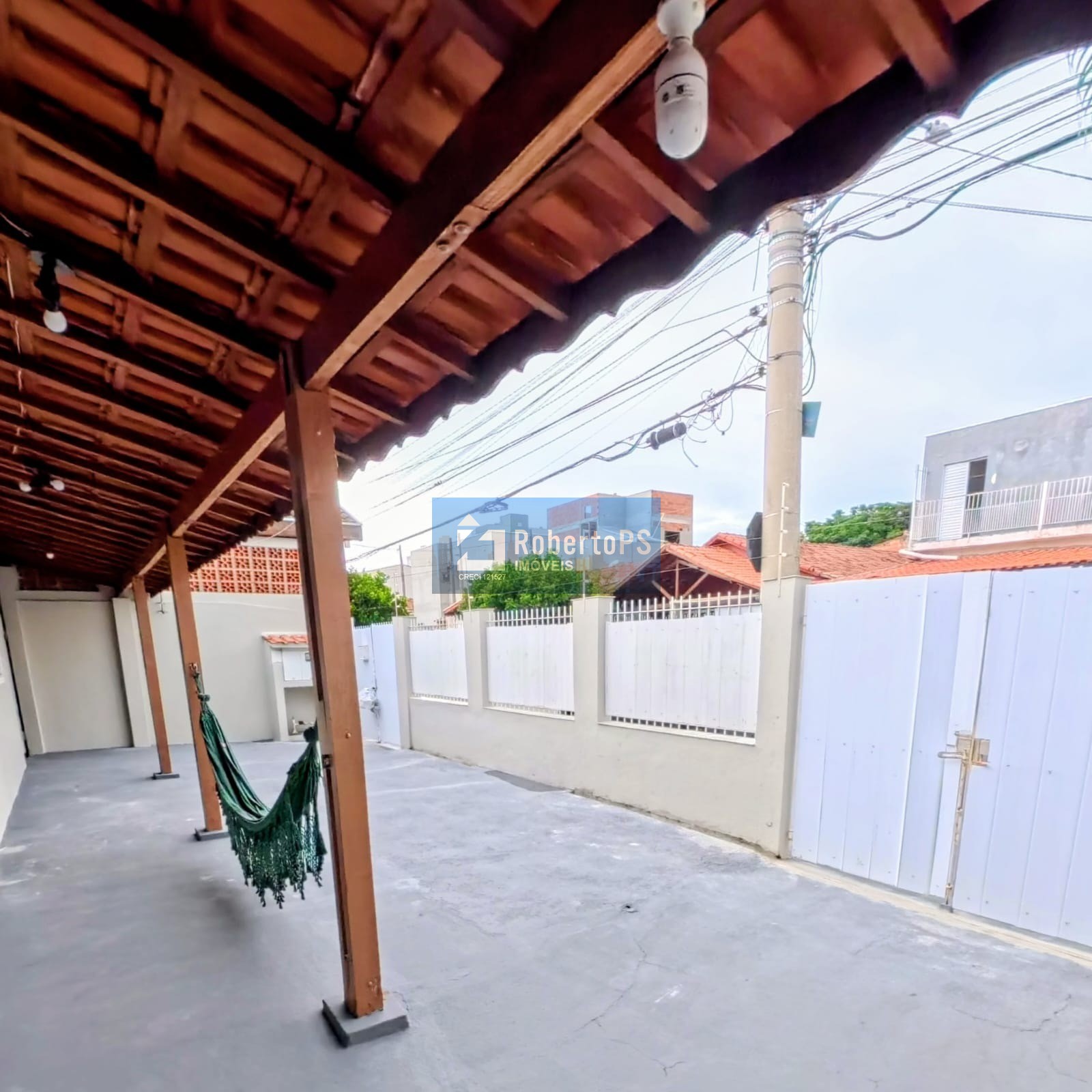 Casa com 2 quartos 1 suíte e 100m2 de construção no Jardim Oriente