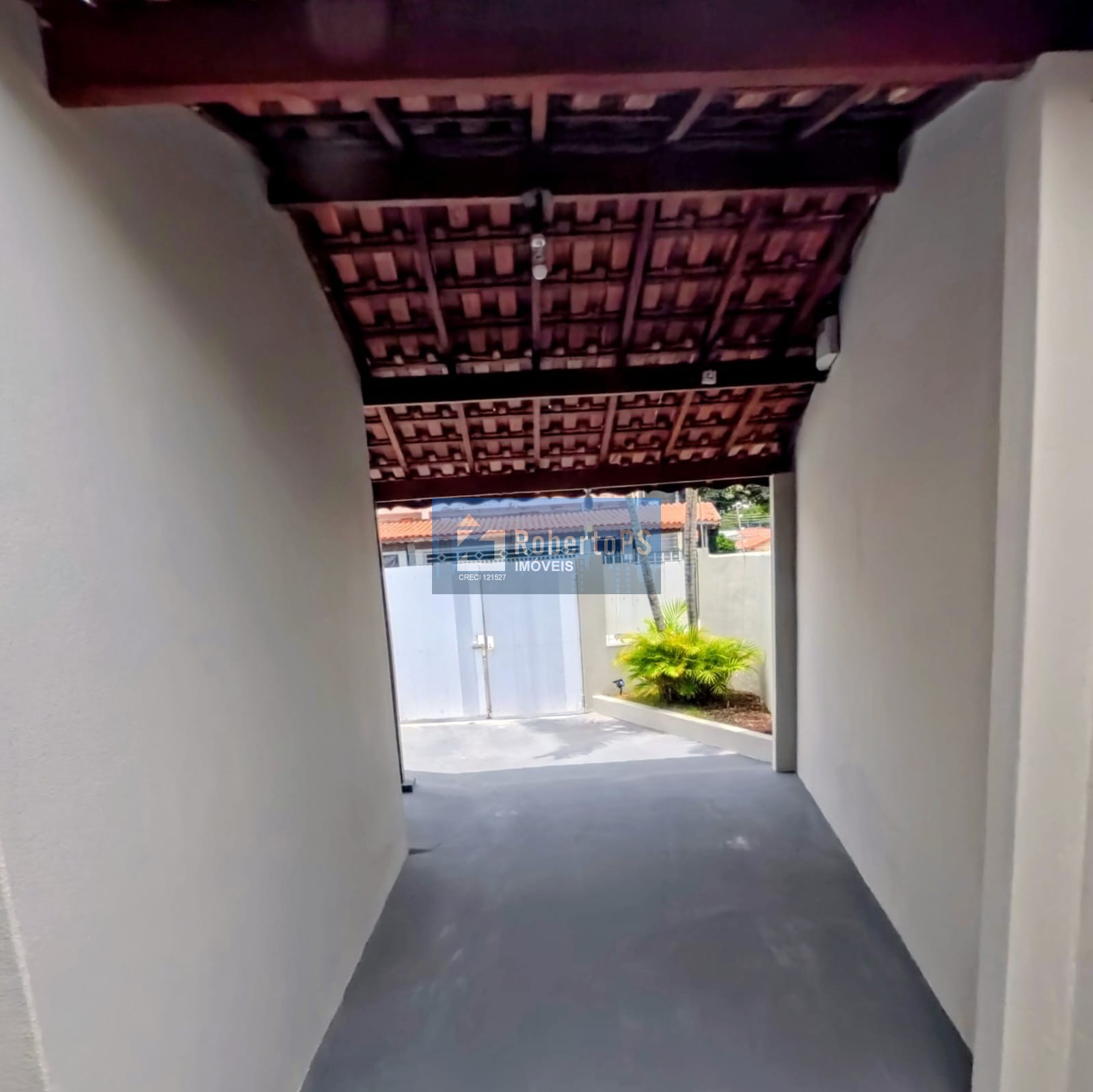 Casa com 2 quartos 1 suíte e 100m2 de construção no Jardim Oriente