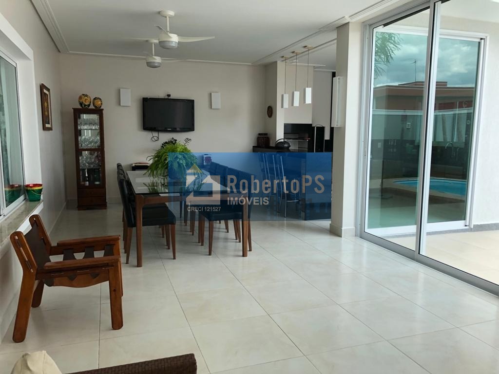 Casa de luxo em condomínio à venda em Jacareí-SP - 5 quartos, 4 suítes, 3 salas, 5 banheiros, 4 vagas de garagem, 380m².