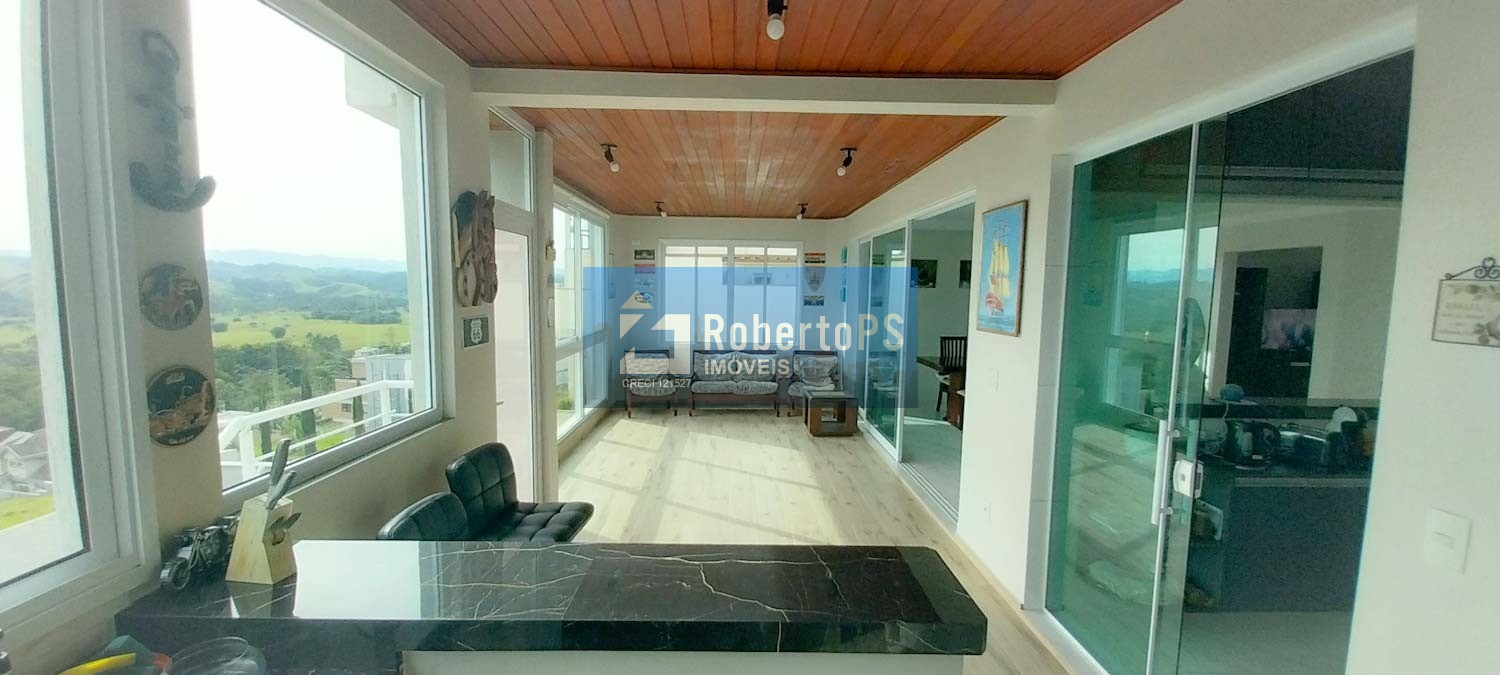 Impecável Casa em Condomínio à Venda em Urbanova, São José dos Campos-SP: 3 Quartos, 3 Suítes, 3 Salas, 5 Banheiros, 5 Vagas, 443m²!