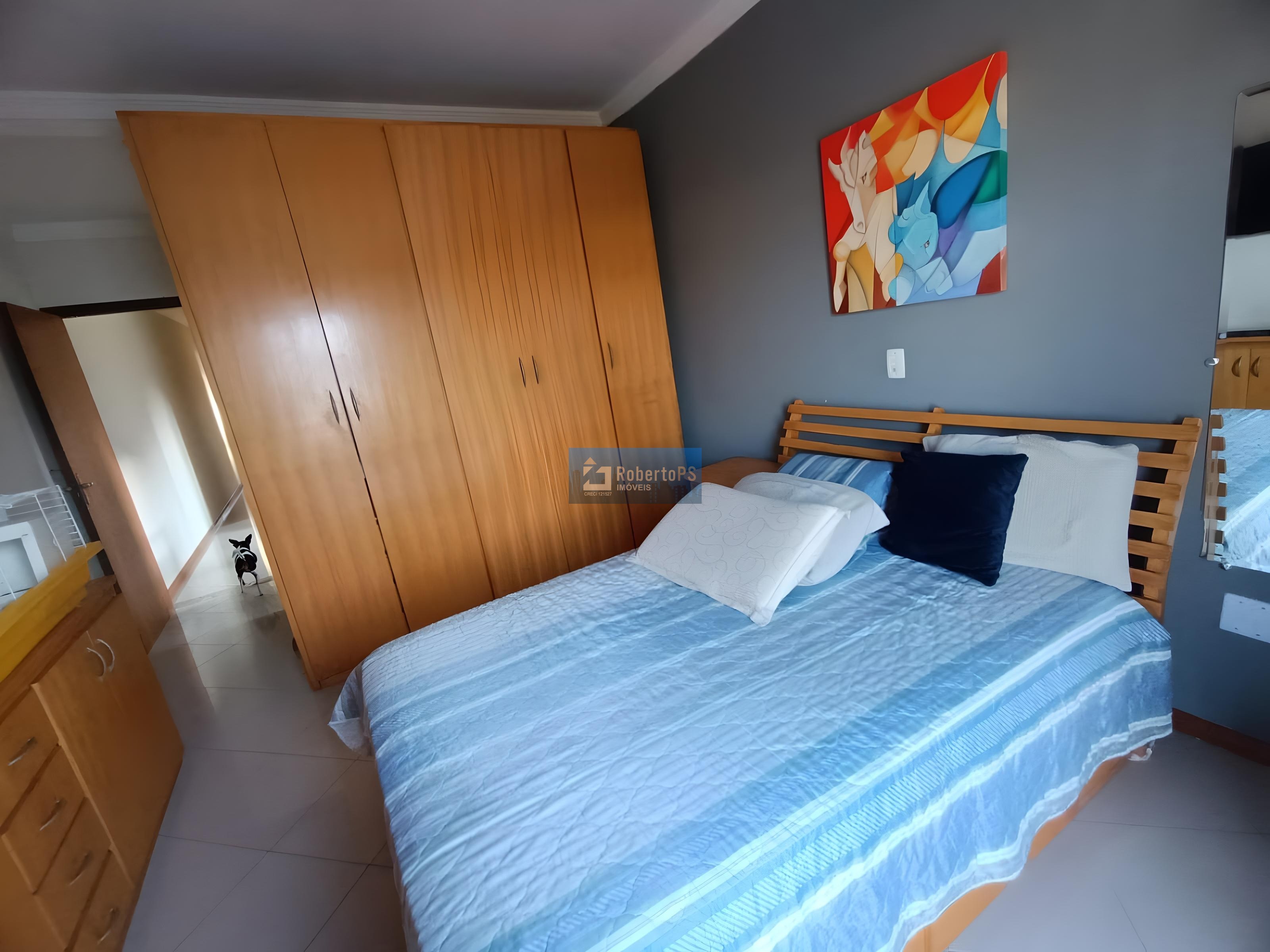 Casa à venda em São José dos Campos-SP, Jardim das Indústrias! 4 quartos, 1 suíte, 2 salas, 2 banheiros, 2 vagas, 124m².