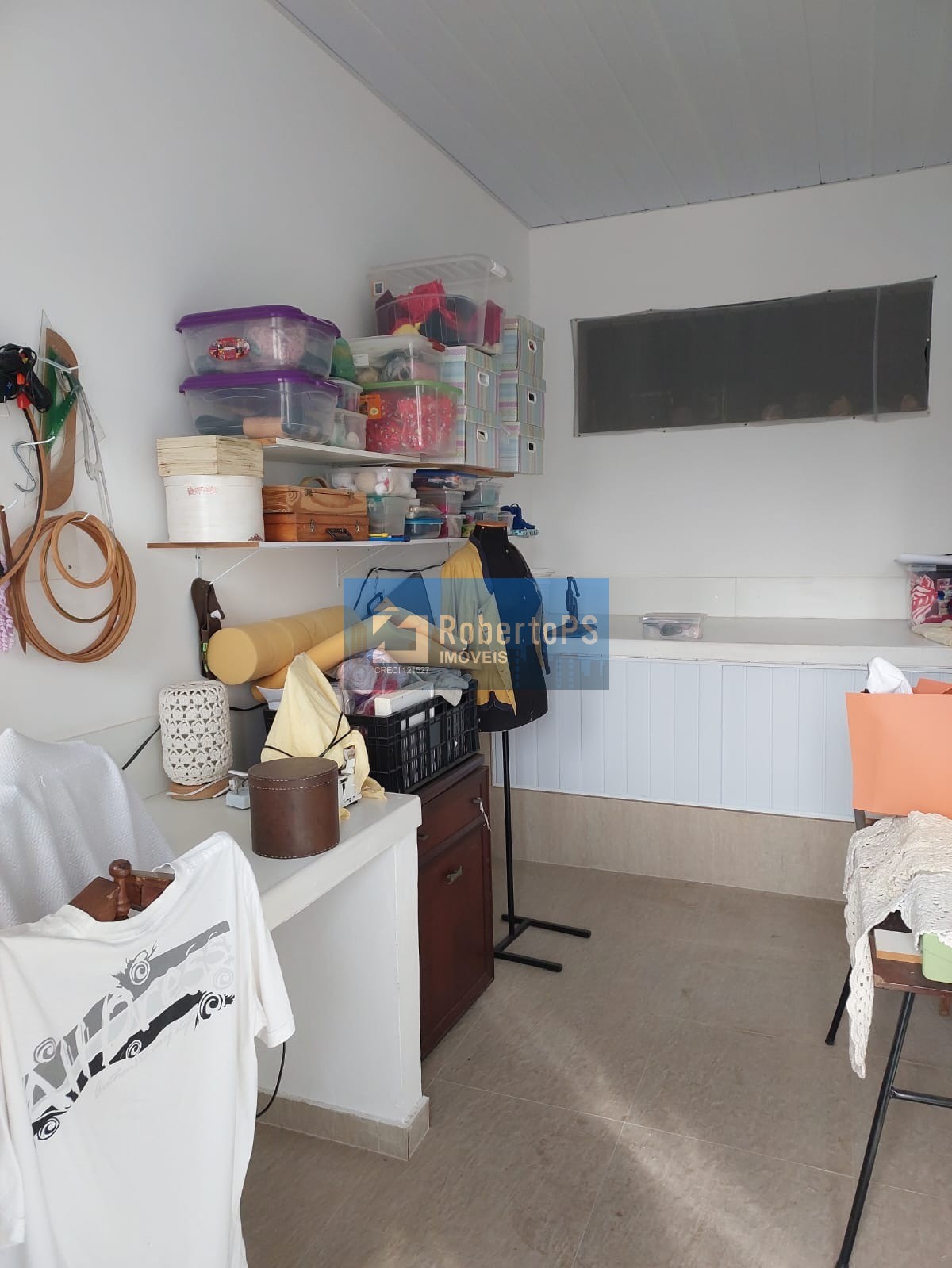 Impecável Casa em Condomínio à Venda em Urbanova, São José dos Campos-SP: 3 Quartos, 3 Suítes, 3 Salas, 5 Banheiros, 5 Vagas, 443m²!