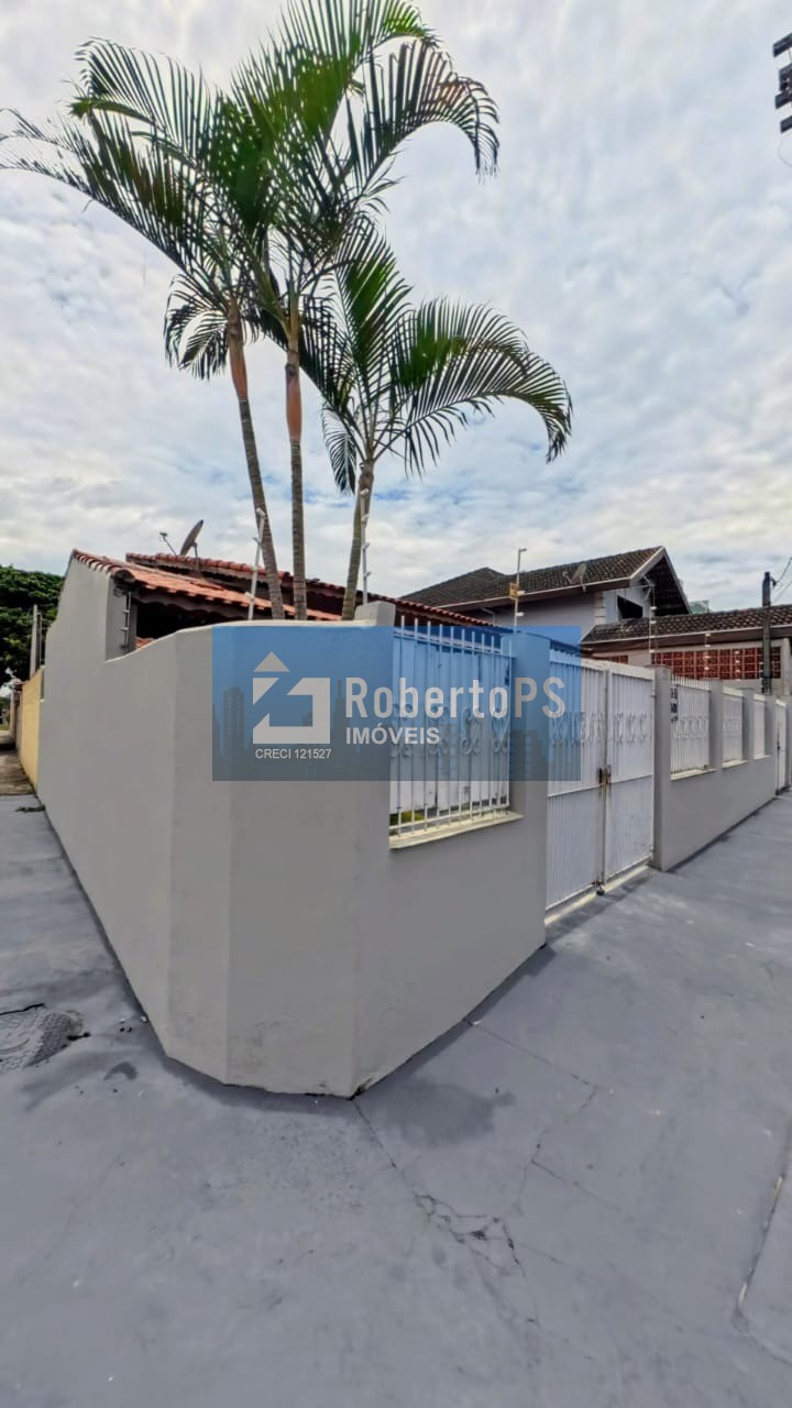 Casa com 2 quartos 1 suíte e 100m2 de construção no Jardim Oriente