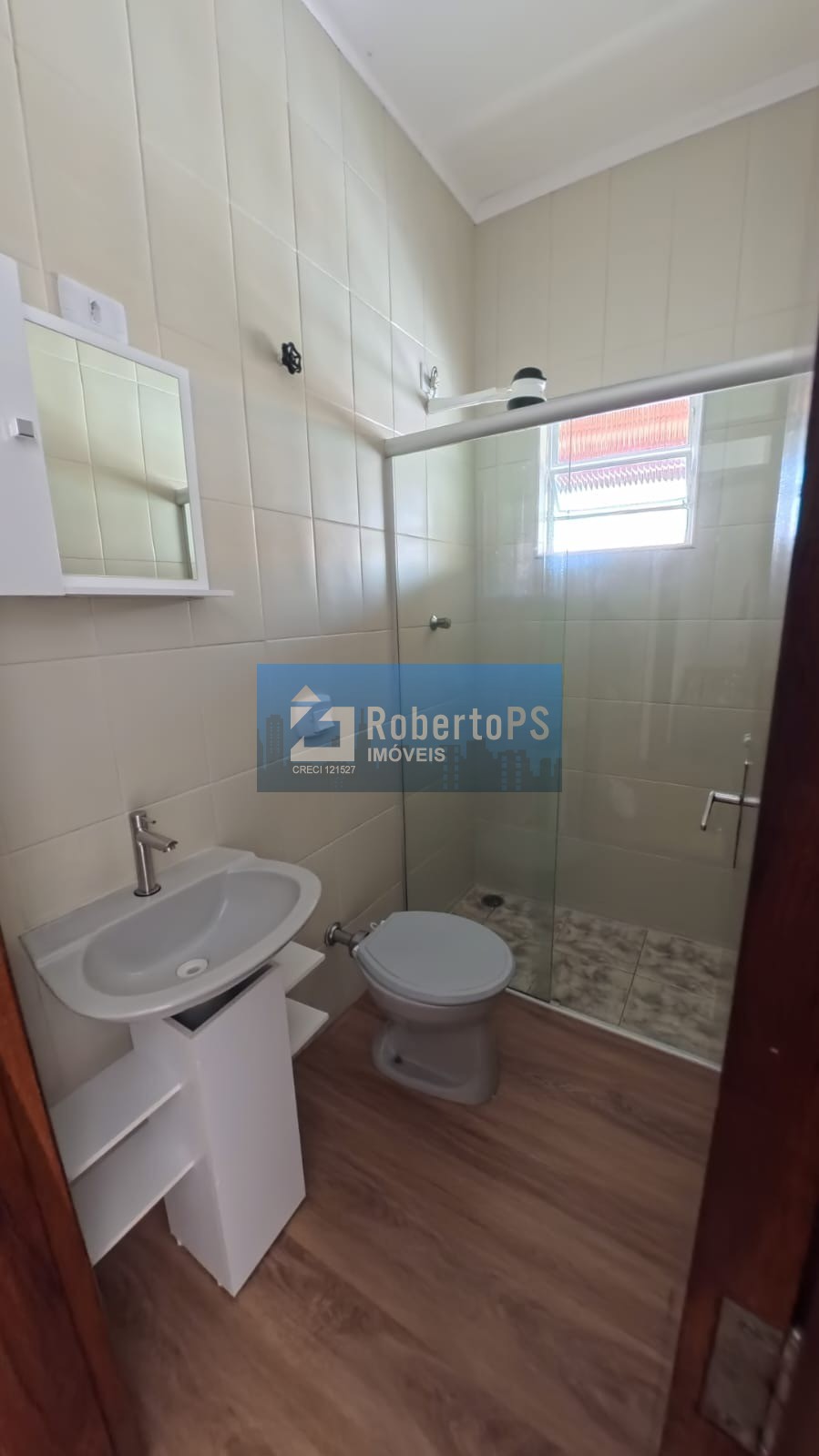 Casa com 2 quartos 1 suíte e 100m2 de construção no Jardim Oriente