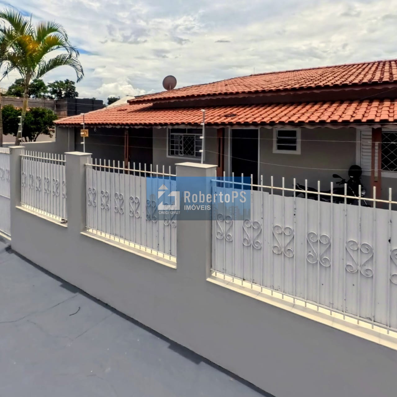 Casa com 2 quartos 1 suíte e 100m2 de construção no Jardim Oriente