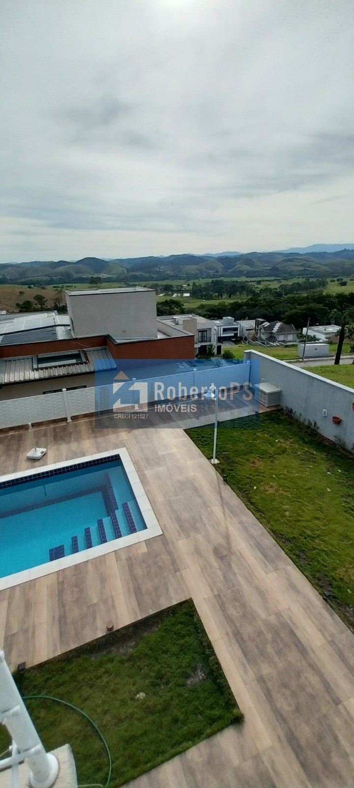 Impecável Casa em Condomínio à Venda em Urbanova, São José dos Campos-SP: 3 Quartos, 3 Suítes, 3 Salas, 5 Banheiros, 5 Vagas, 443m²!