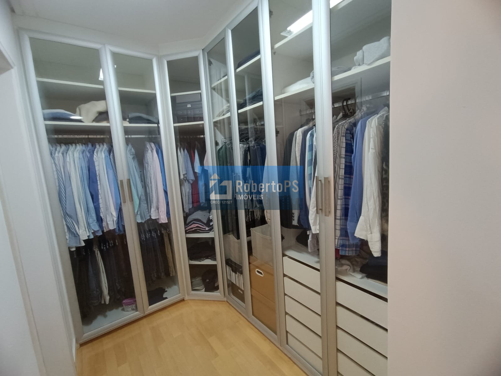 Casa de luxo em condomínio exclusivo em São José dos Campos-SP: 5 quartos, 2 suítes, 3 salas, 5 banheiros, 2 vagas, 280m².